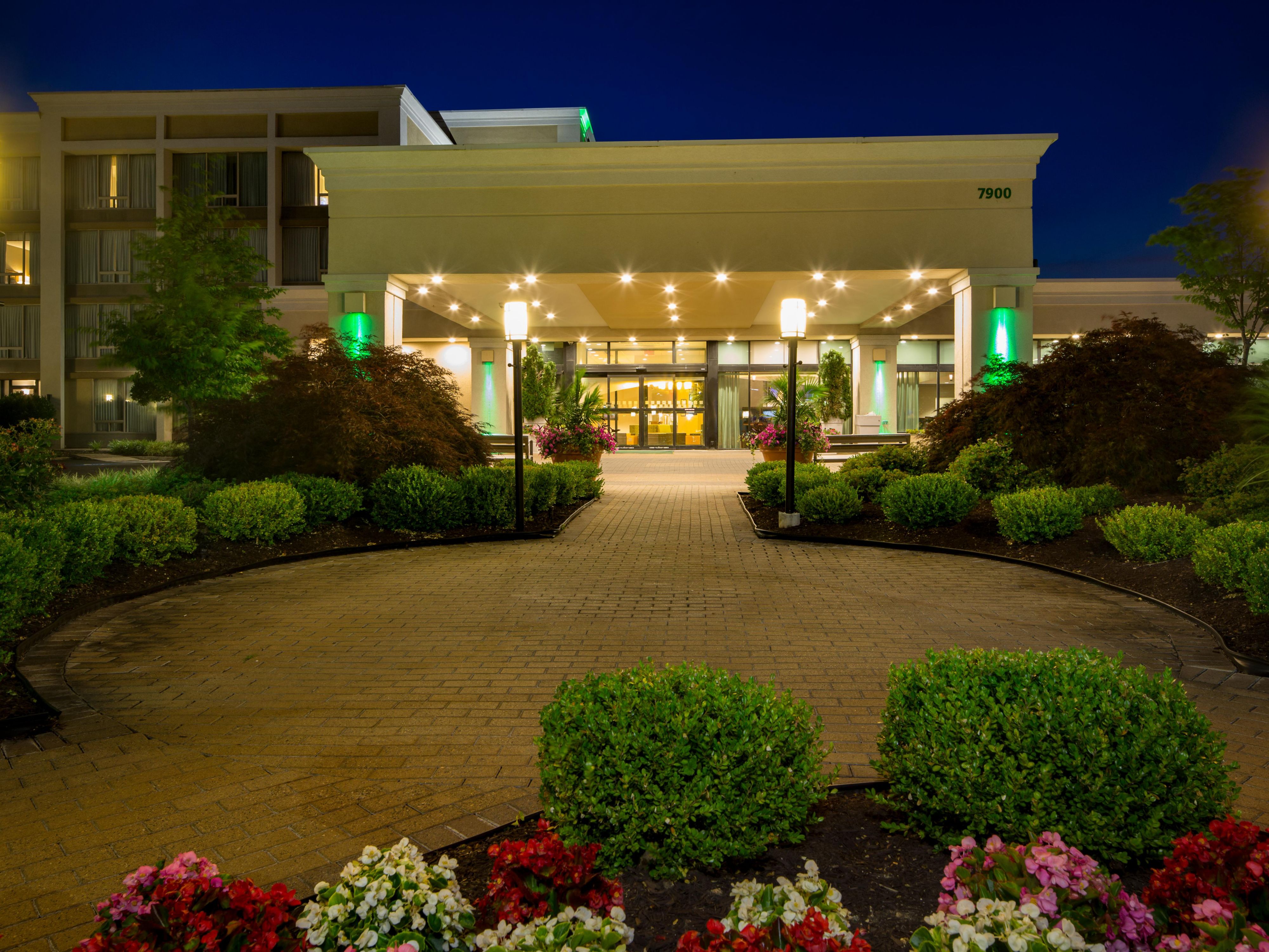Never worry about finding a place to park when you stay at the Holiday Inn® Columbia East-Jessup. We offer complimentary guest parking and shuttle service to get around town. Stay connected with home and colleagues with free Wi-Fi. Check your emails, post photos on social media, and stream music. Do the things you like to do even when you travel.