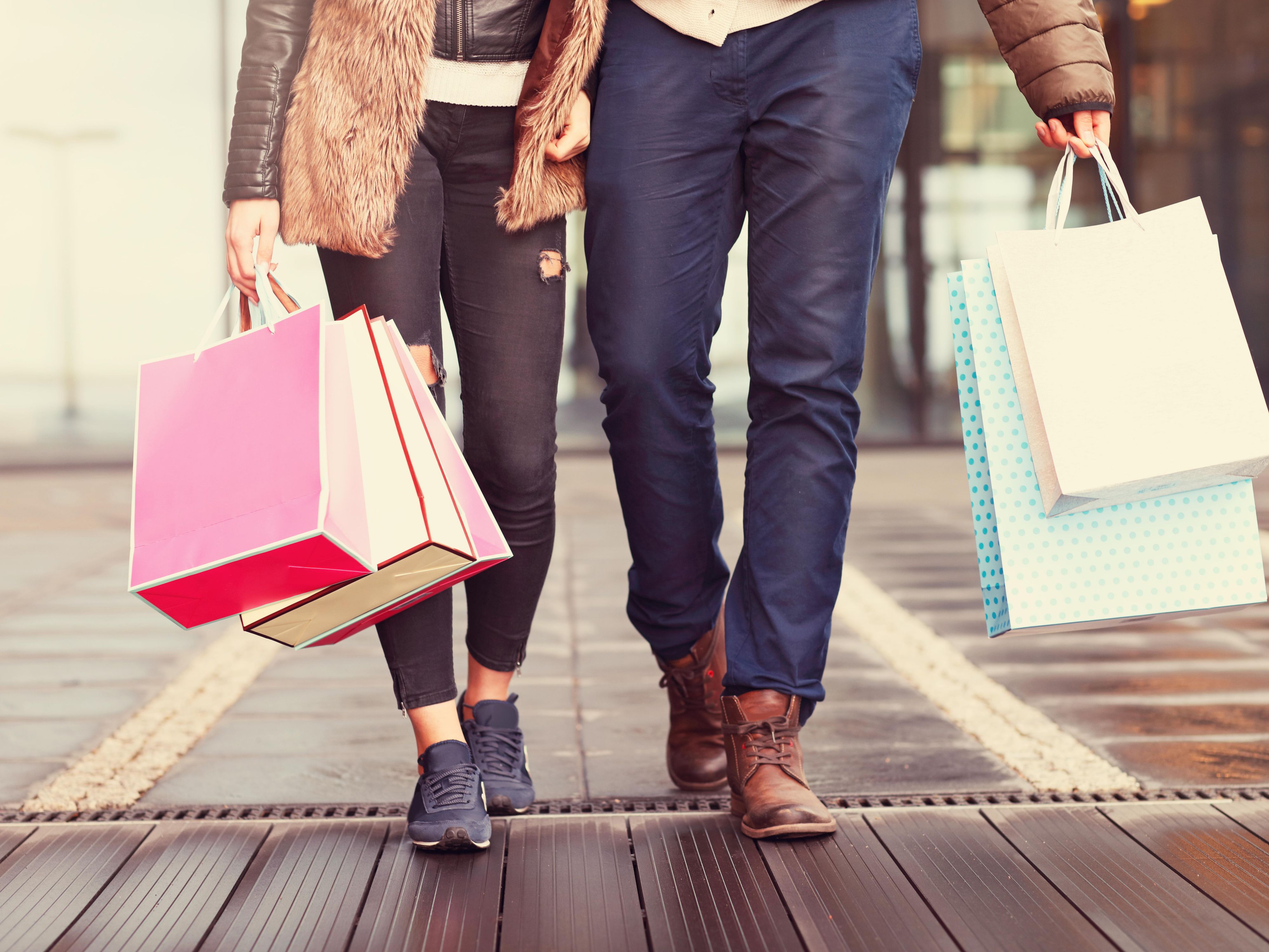 Book with us and enjoy a worry-free shopping spree! Holiday Inn Johannesburg-Rosebank provides direct access to The Zone@Rosebank mall. Just use your room key to enter and exit the mall safely and conveniently. Perfect for shopaholics and those who value convenience and security. 