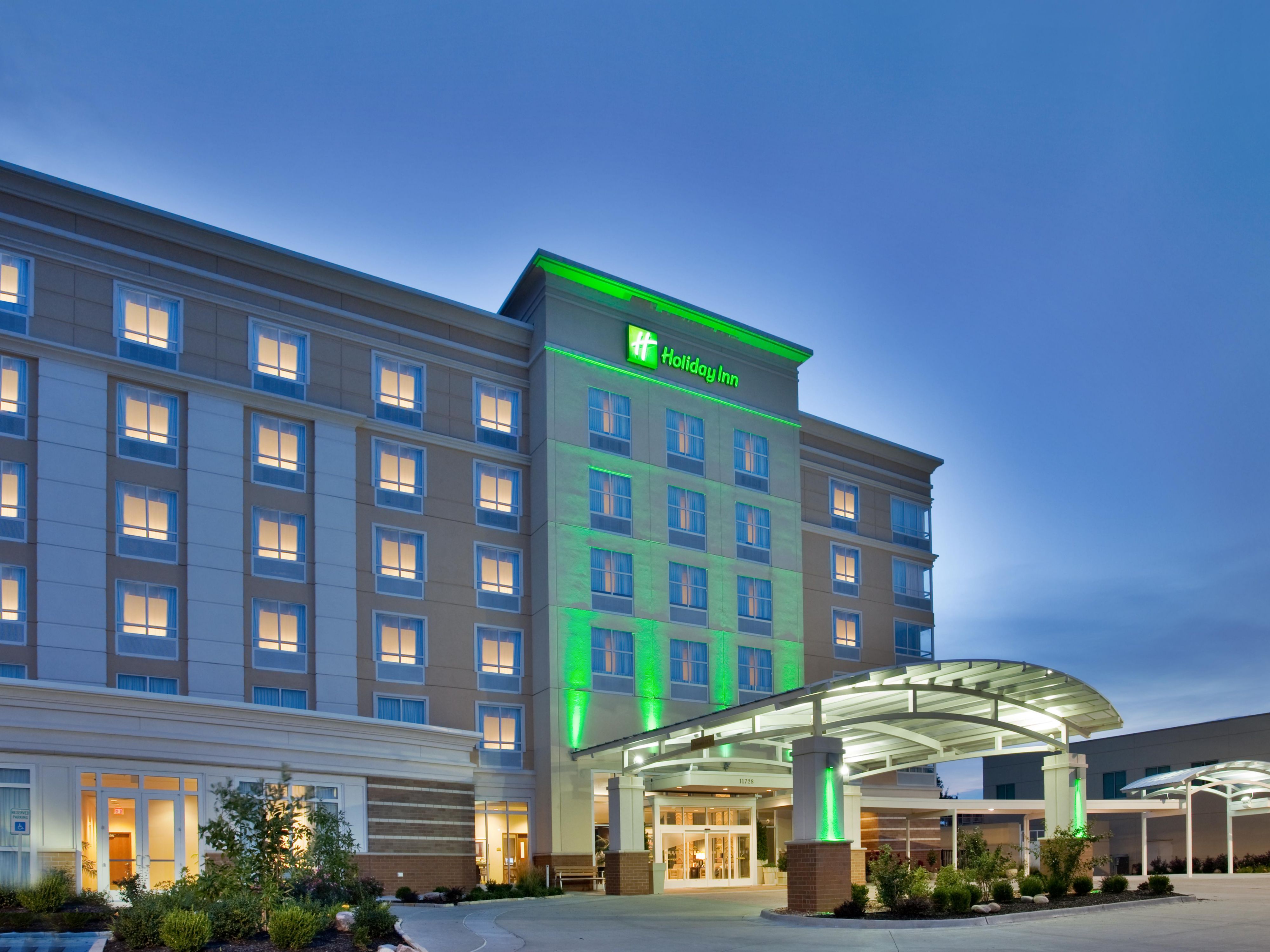 Holiday inn internet city. Холидей ИНН Селект. Стокгольма гостиница Холидей ИНН. Отель Холидей аэропорт. Аэропорт Сити мотель.