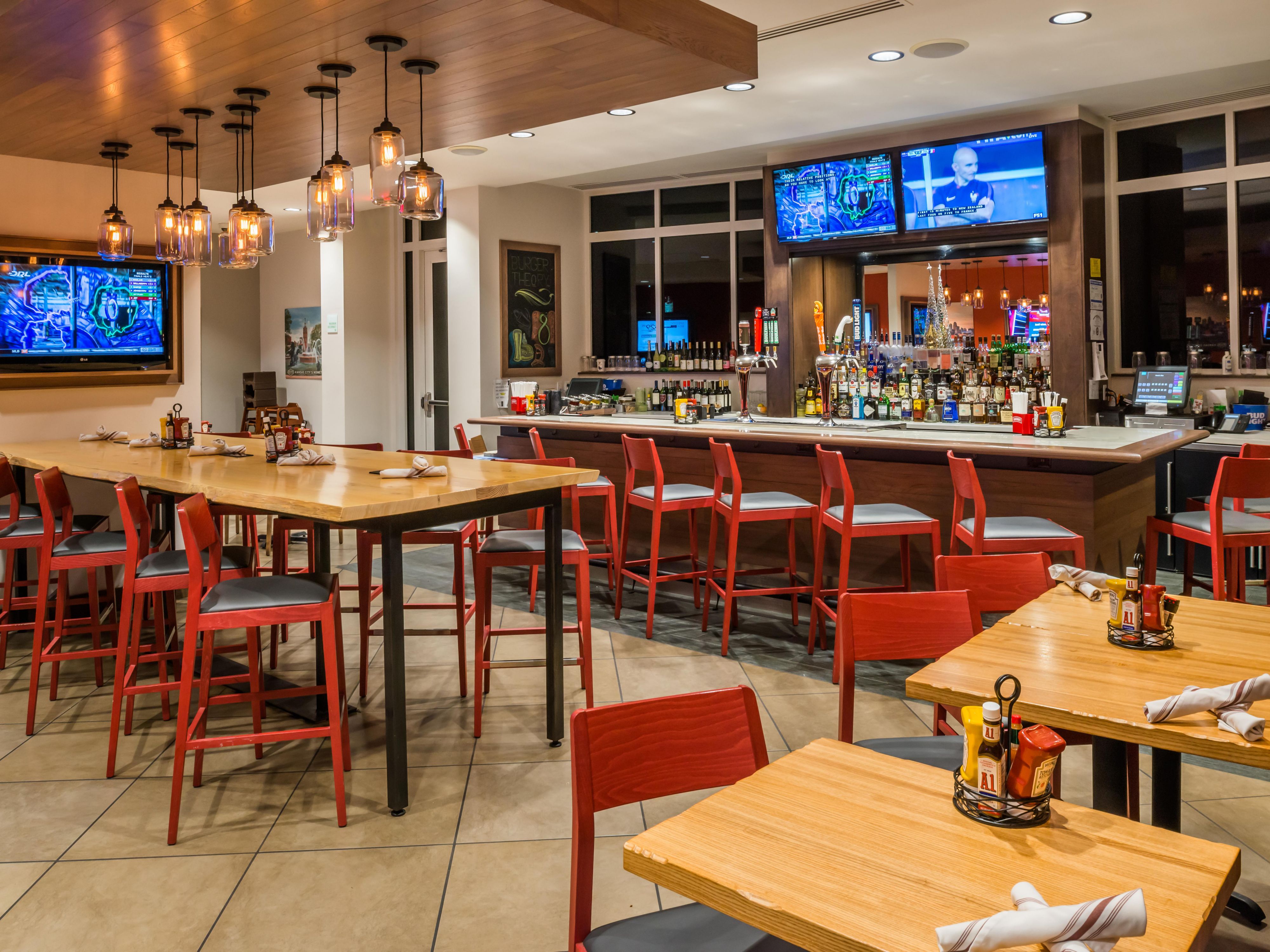 Our on-site restaurant, Burger Theory, is serving up amazing breakfast and dinner daily! Burger Theory provides a casual eating and drinking experience, focusing on serving a better burger with a craft beer positioning. This concept hits several other food trends as well, with custom flatbread selections and mason jar dessert specialties, they are 