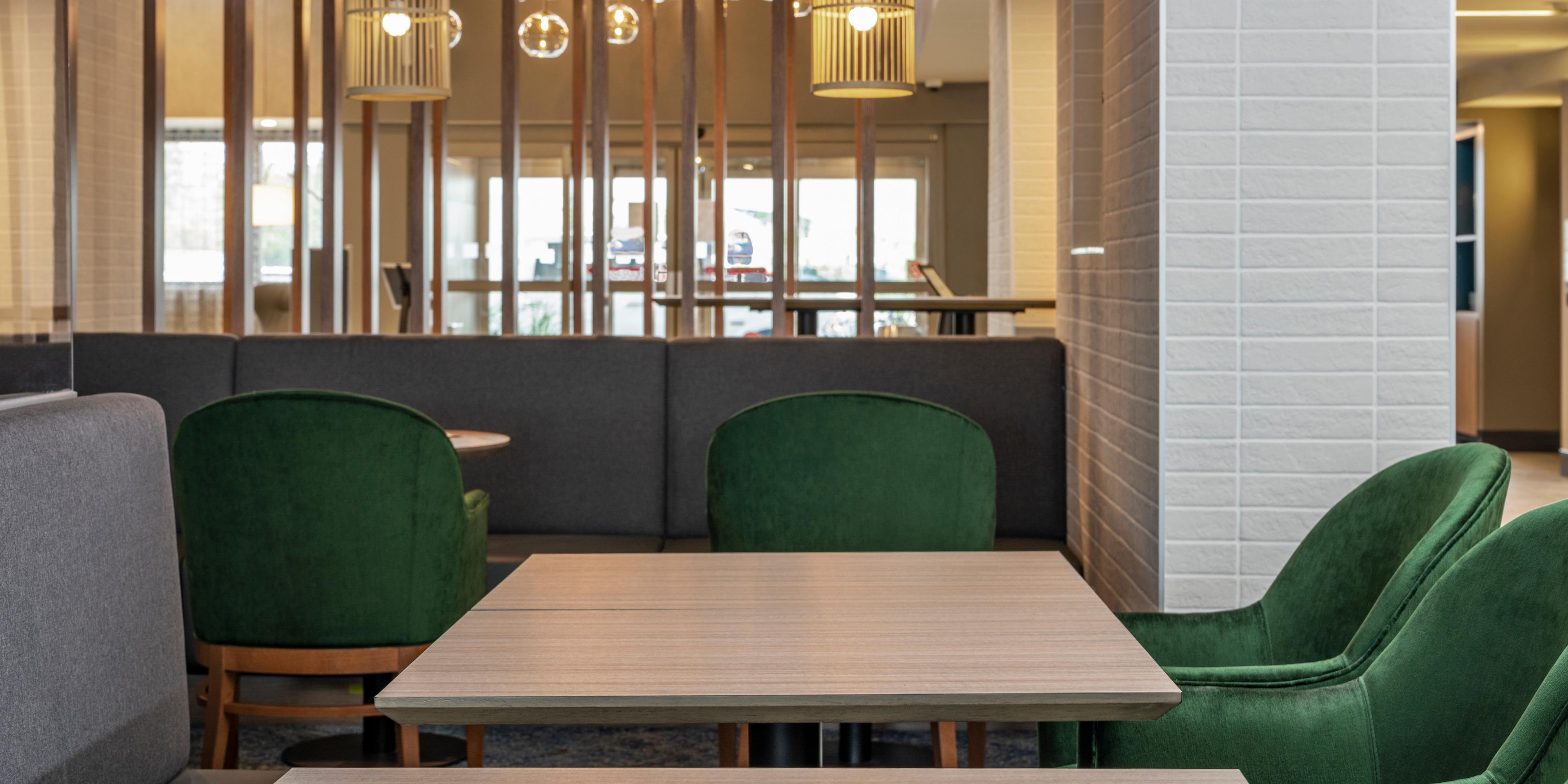 Wharf & Feather at the Holiday Inn Kingston Waterfront