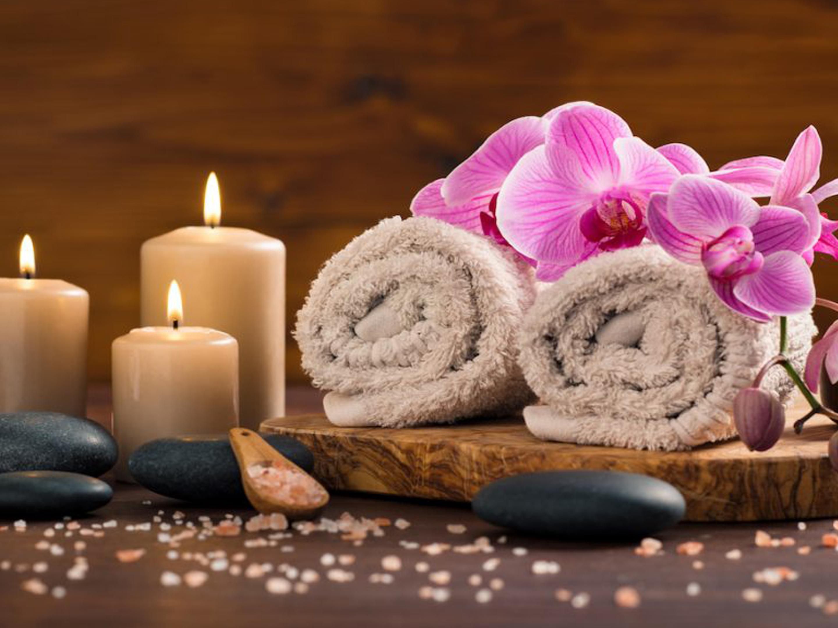 The Award winning SPA is now open at Holiday Inn Cochin. Plan to come and pamper yourself with Body Therapies, Facials, Body Scrubs, Body Wraps, Ayurveda & many Spa packages to activate your senses. The relaxing and rejuvenating experience will help you feel refreshed. Cross massages and experienced specialist will enhance your experience.