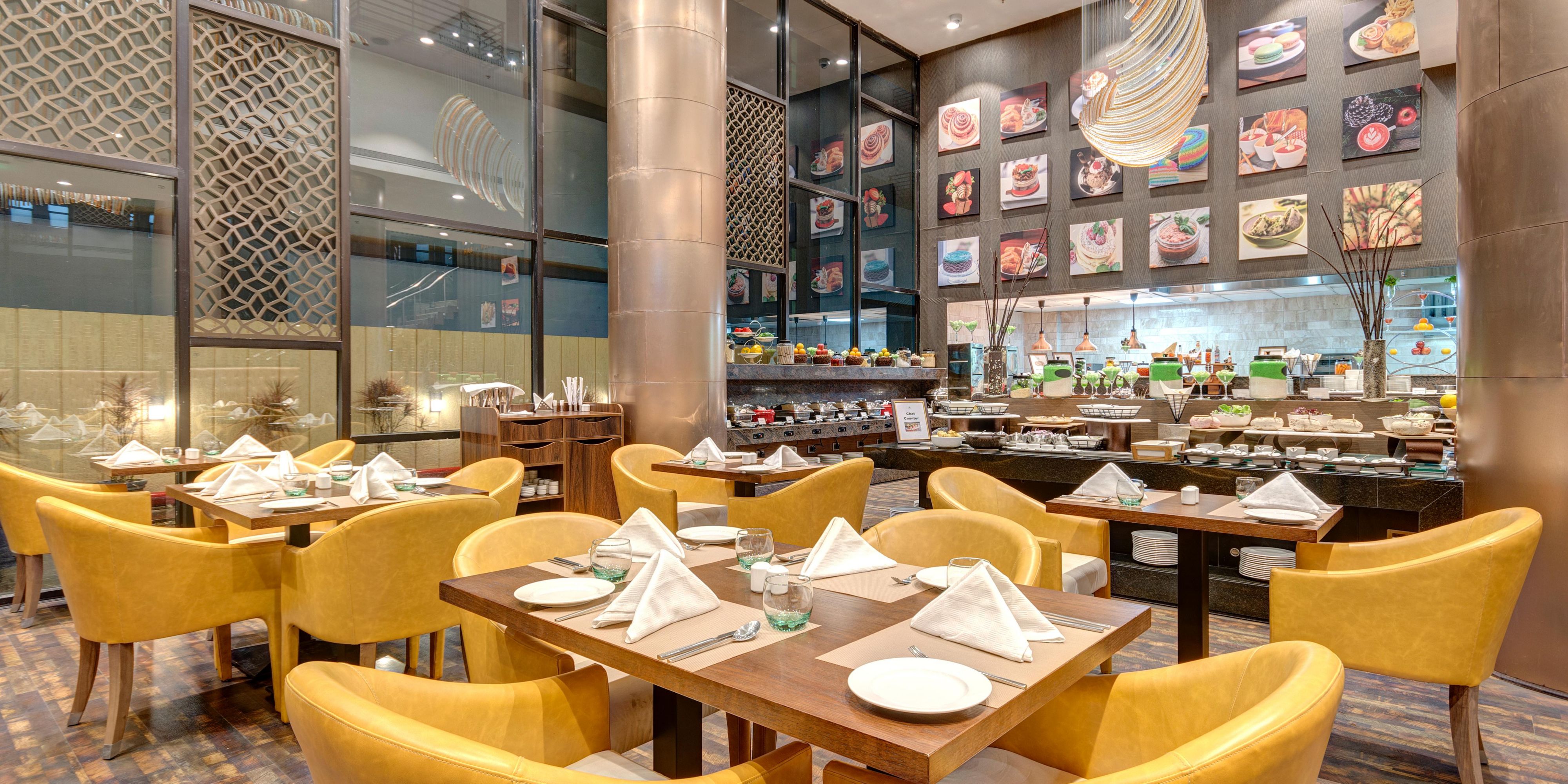 Social Kitchen - Restaurant at Holiday Inn Kolkata Airport