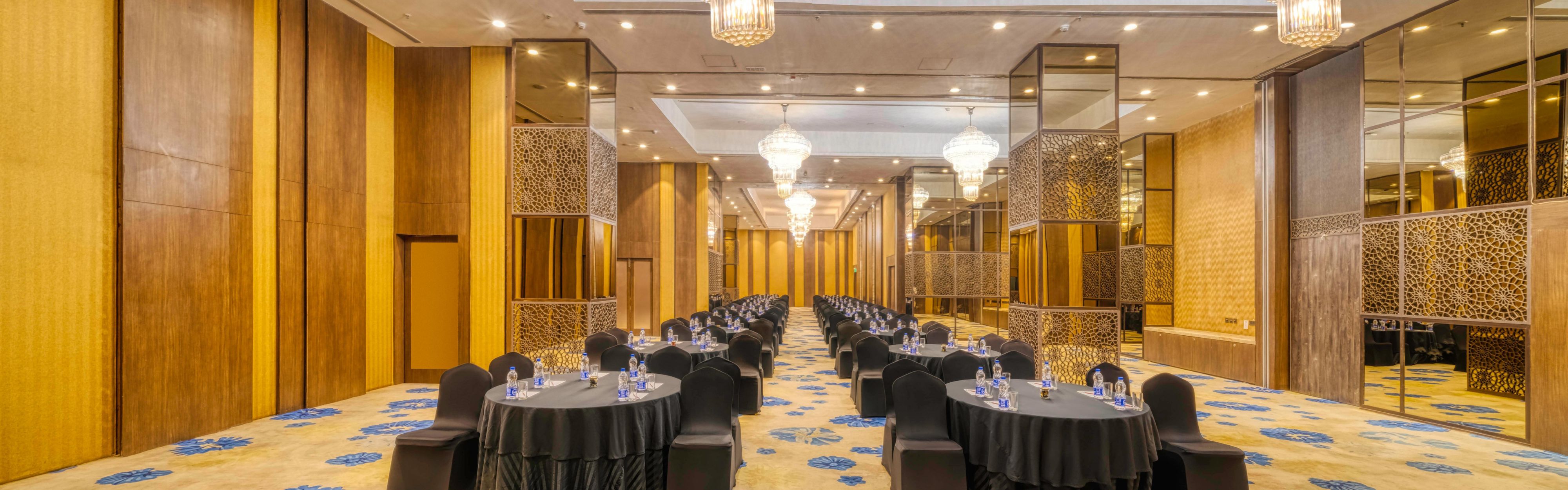 Meeting rooms in Kolkata Holiday Inn Kolkata Airport Hotel Groups