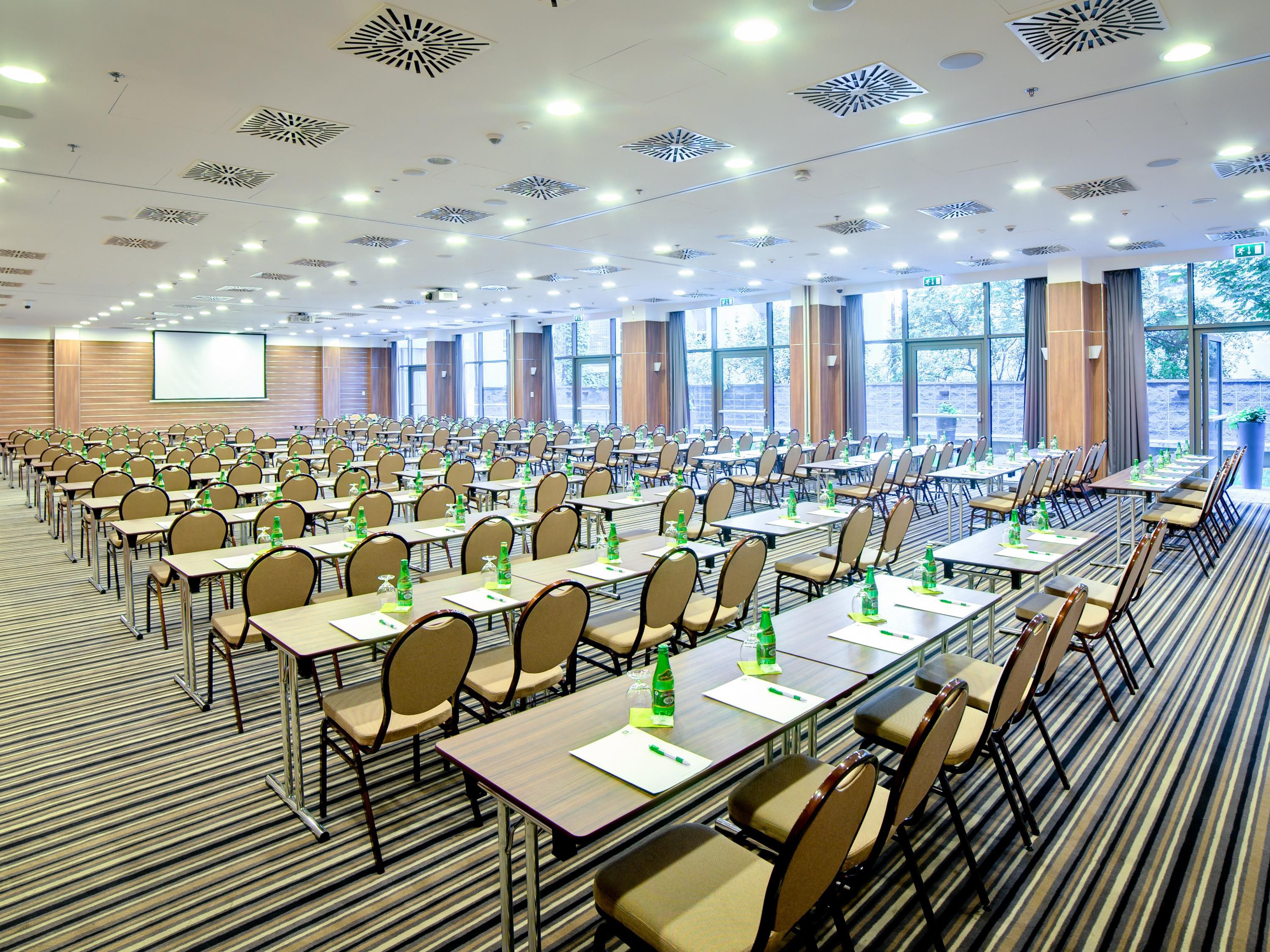 Welcome to a modern conference centre in the heart of Krakow. We offer 12 fully equipped conference rooms. Our conference and events facilities consist of three levels, with a total conference space of over 1500 m2. If you wold like to check the availability please contact our conference department. 