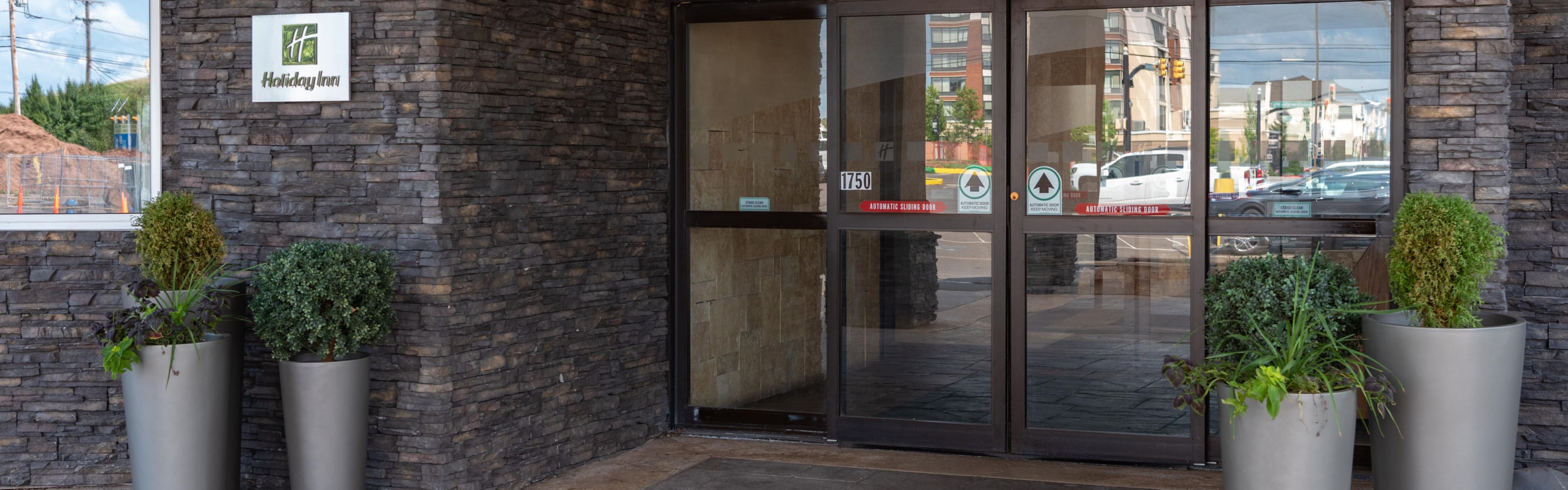 Hotels In Lansdale Pa Philadelphia Area With Pool Holiday Inn Lansdale Hatfield