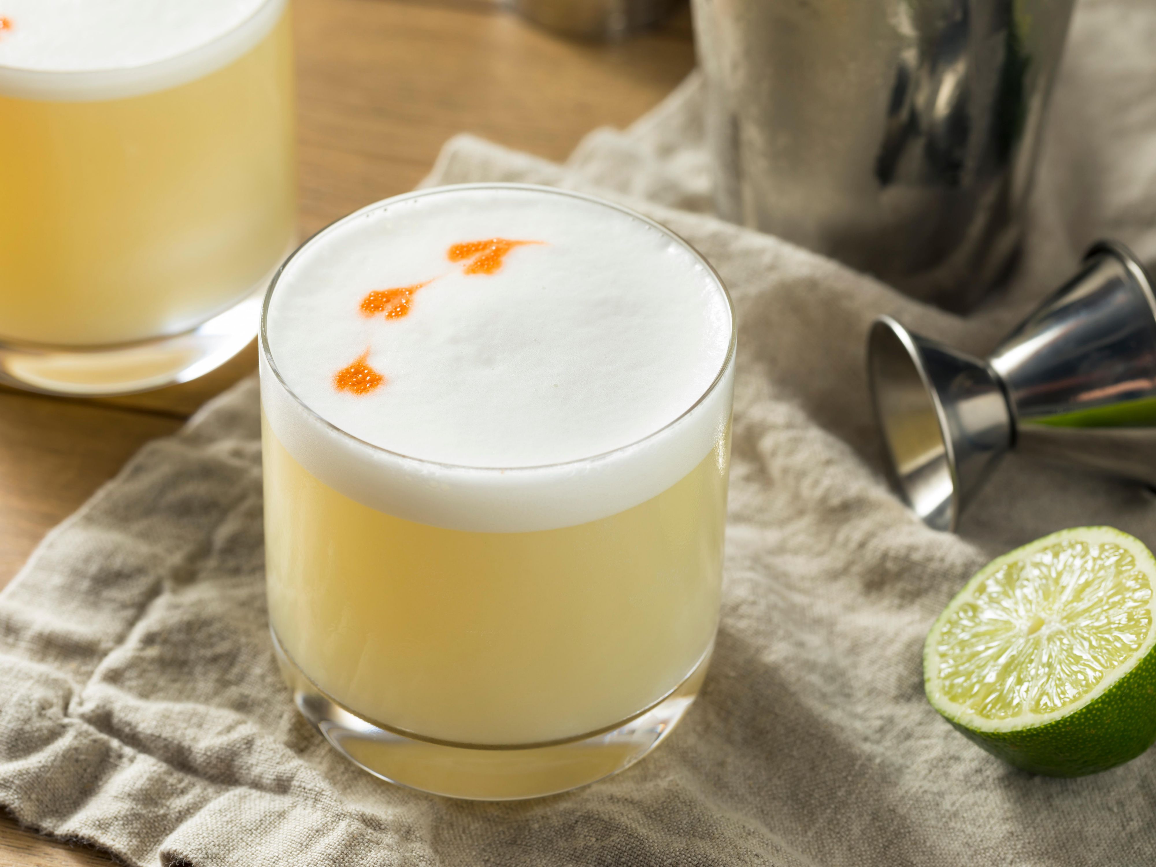Join us every Friday from 5 PM to 8 PM at Holiday Inn Lima Miraflores for an open bar featuring unlimited Pisco Sours and Chilcanos, accompanied by live music. Gather your friends and kick off the weekend with vibrant flavors and a lively atmosphere. Celebrate the start of your weekend in style!