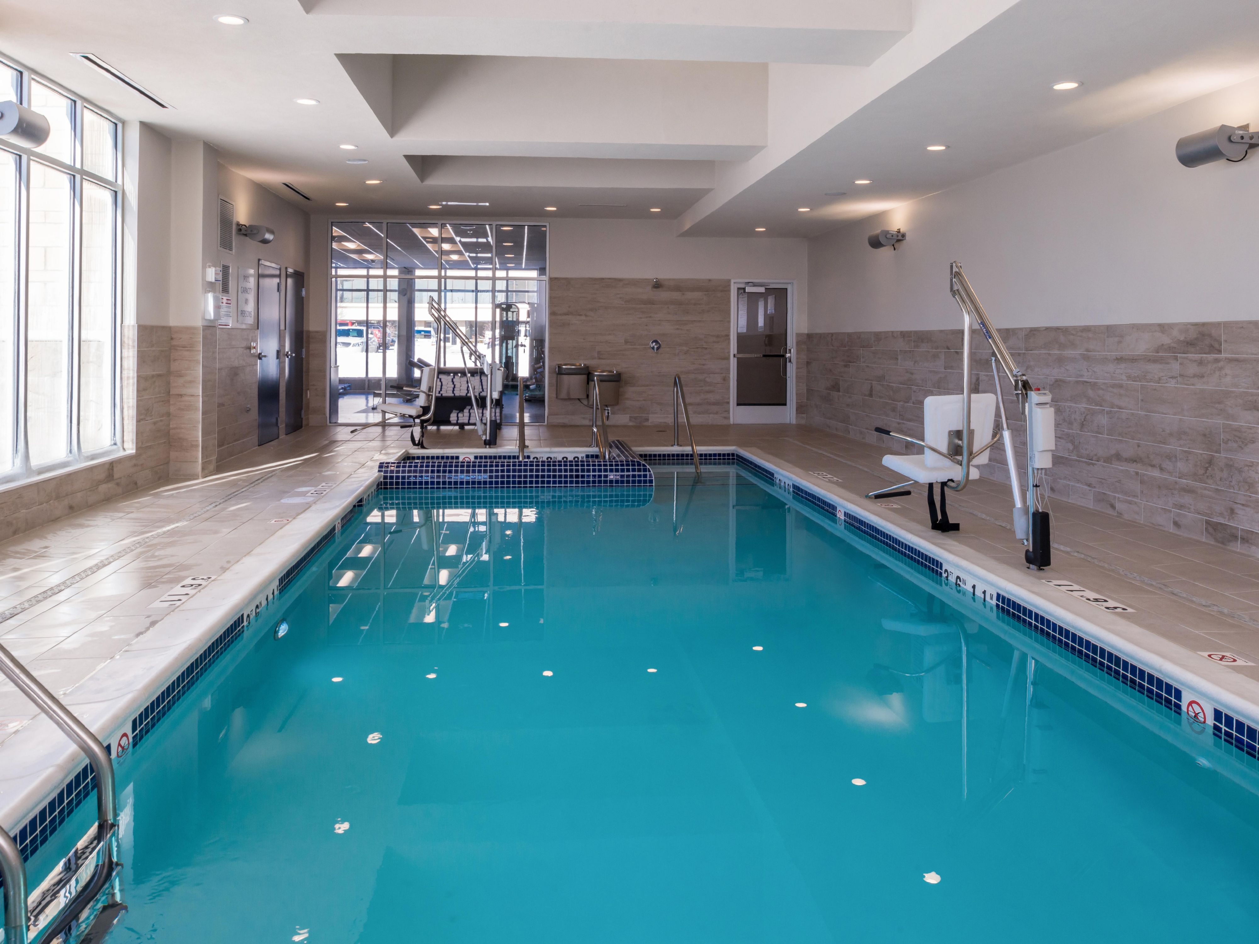 Take a relaxing dip in our indoor pool after an exciting day of sightseeing or meetings. Soak away your stress in the hot tub or lounge poolside. Read a book, mingle with fellow travelers, or put on your headphones and zone out to music. It’s the perfect spot to unwind or prepare for the day ahead.