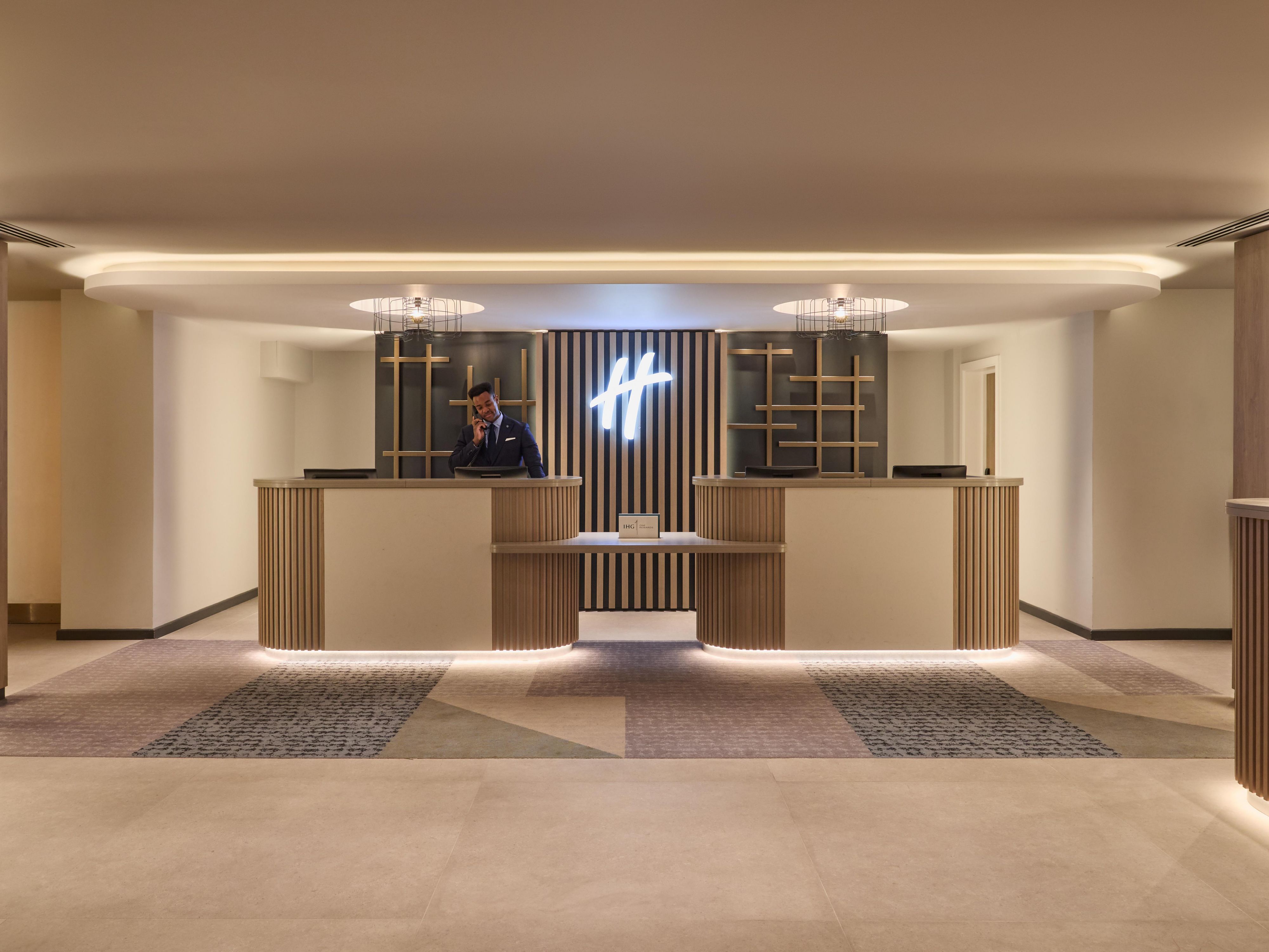 At Holiday Inn London Bloomsbury, we’re dedicated to service. Ensuring an easy stay so you can focus on the things that matter. Our friendly team is here to take care of all your needs, from check in to check out, allowing you to relax and fully enjoy your time with us.