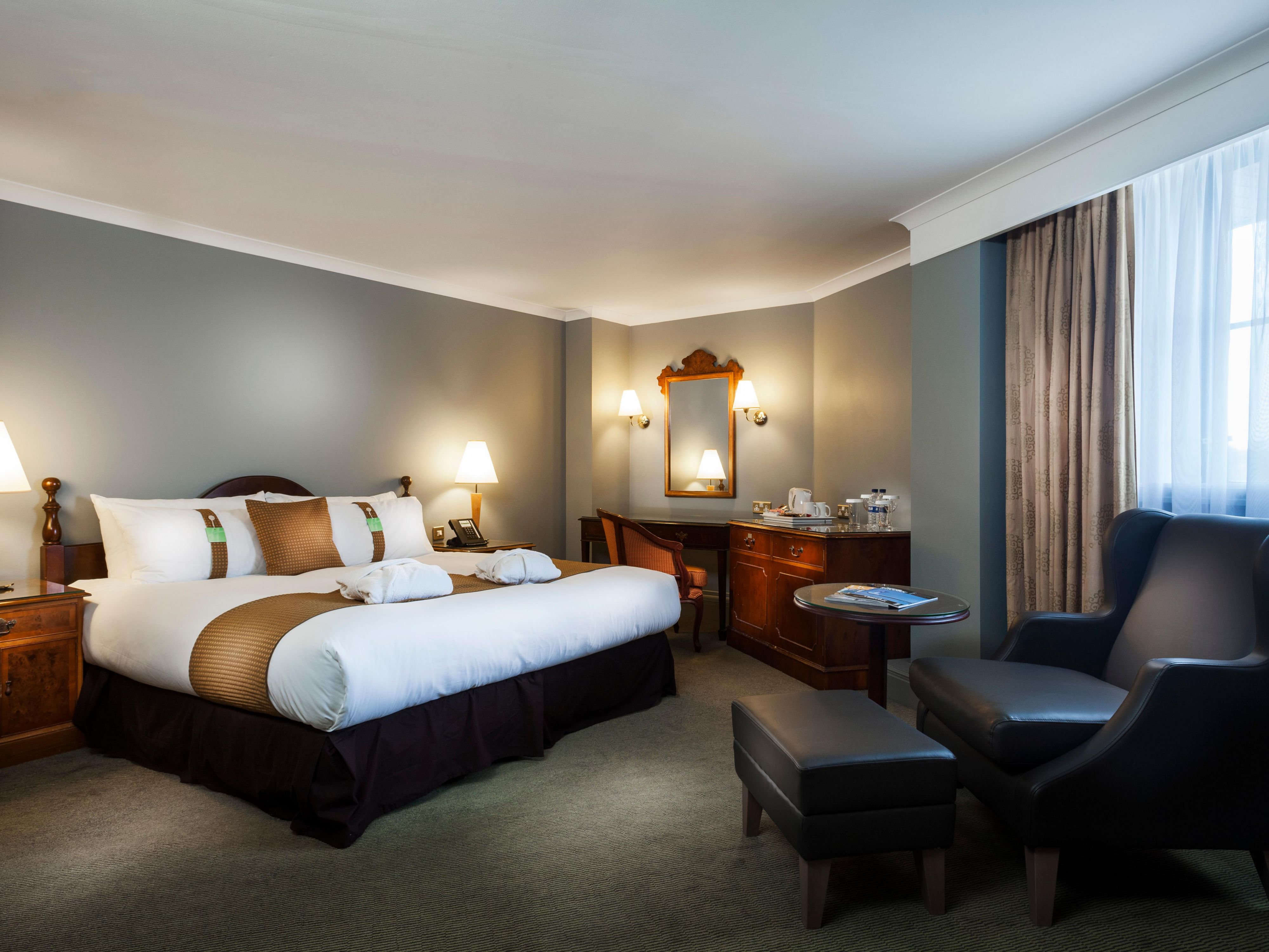 Hotels Near Sutton: Holiday Inn Hotel London - Sutton
