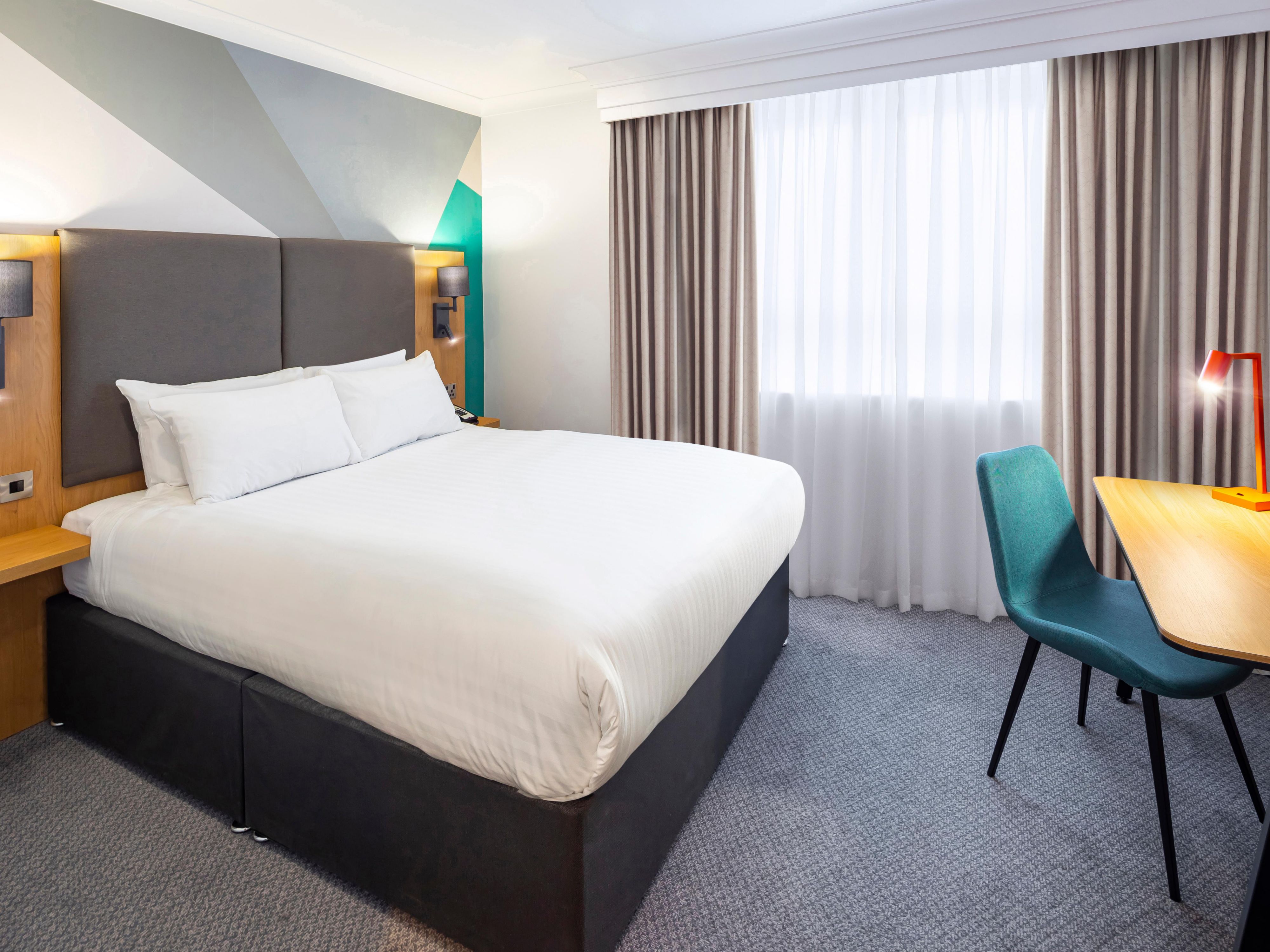 The wait is over! We are excited to present to you our 107 new refurbished bedrooms. Book your stay today and experience a restful and relaxed stay like no other. 
