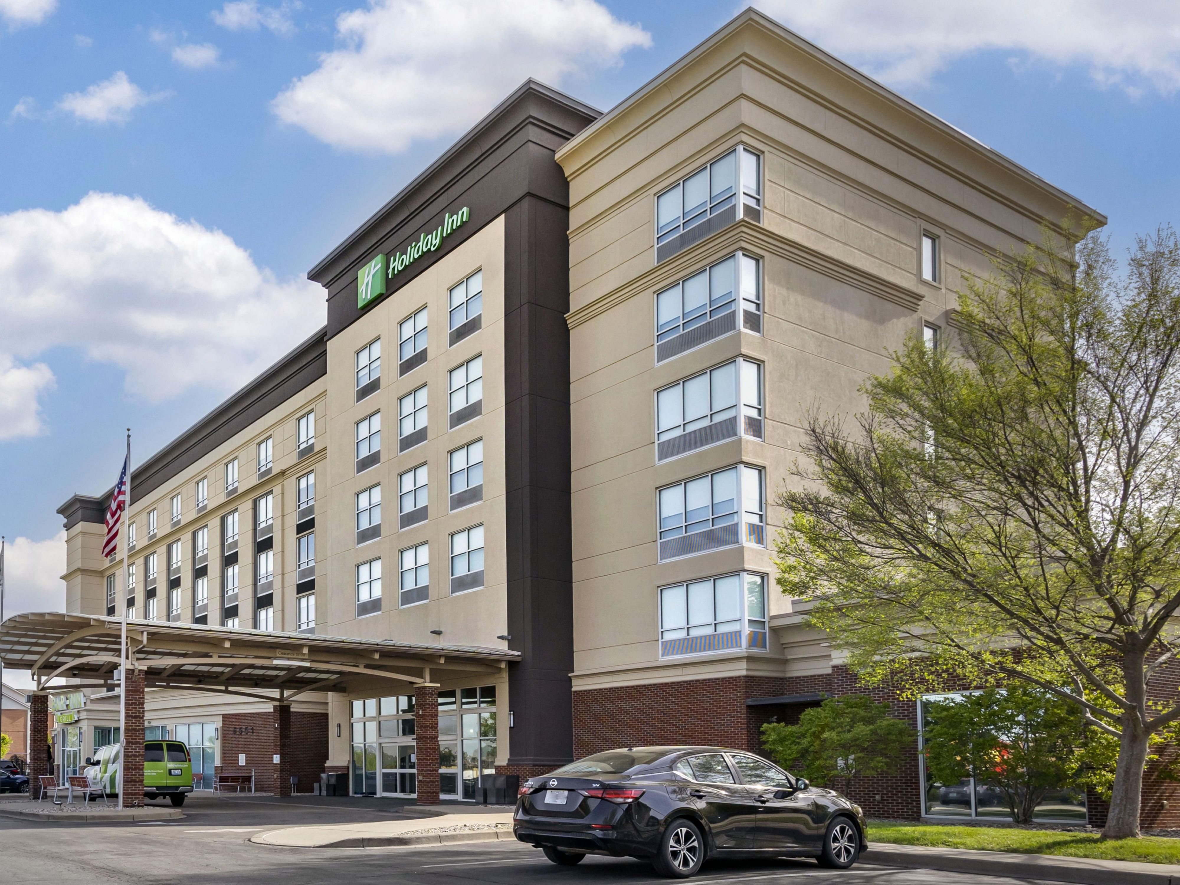 Welcome to the Holiday Inn Louisville Airport South.
