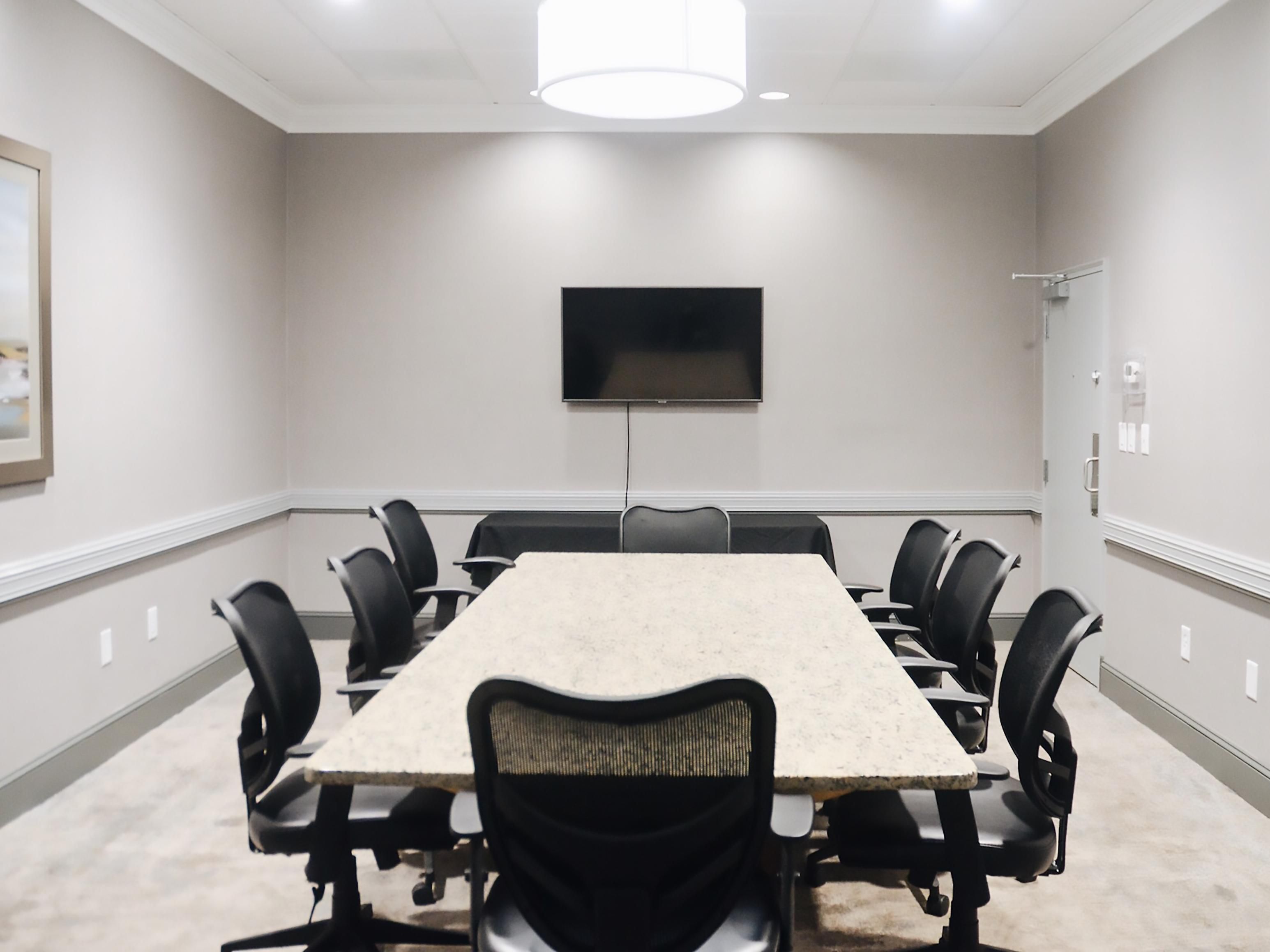With our 2,000 square feet of meeting & event space, we can accommodate groups from 10 to 250. Full service catering, A/V equipment, and Wi-Fi internet access are available to make your next meeting easy to plan.