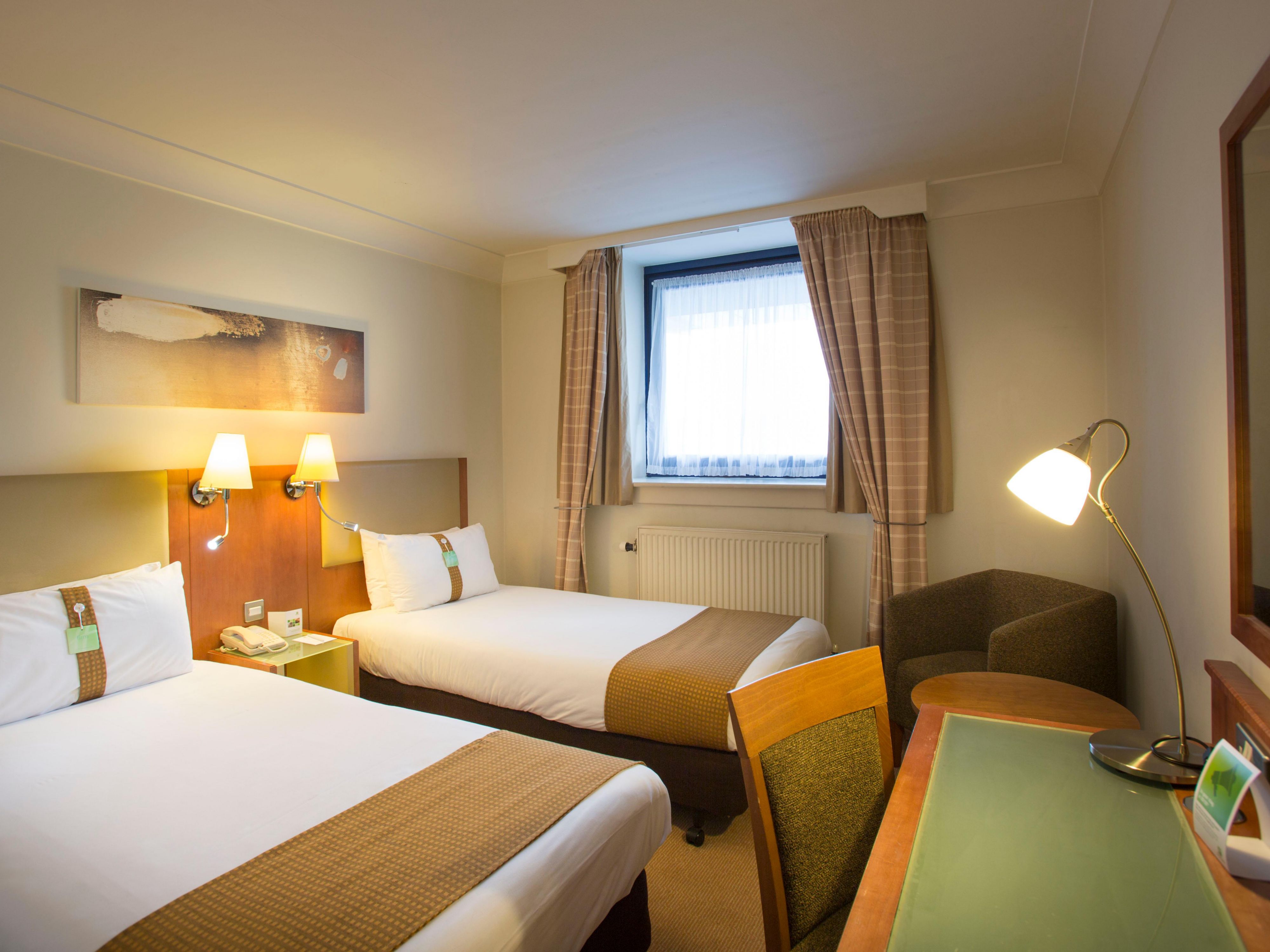 Hotels Near Airport Holiday Inn Luton South M1 Jct.9