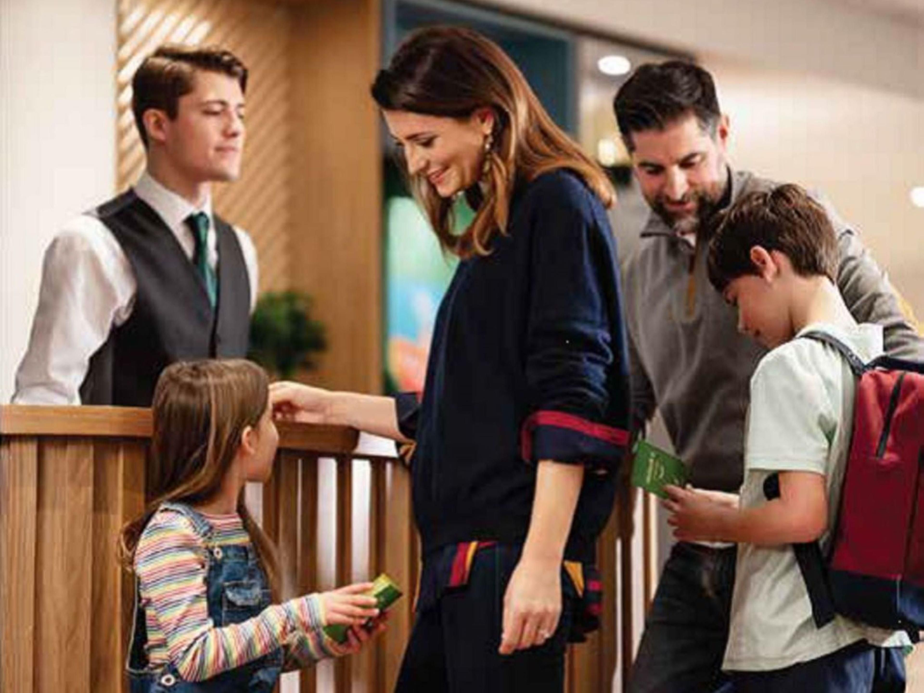 At the Holiday Inn Las Tablas hotel we not only have the perfect option for business clients: our spacious rooms make it the ideal accommodation for families as well