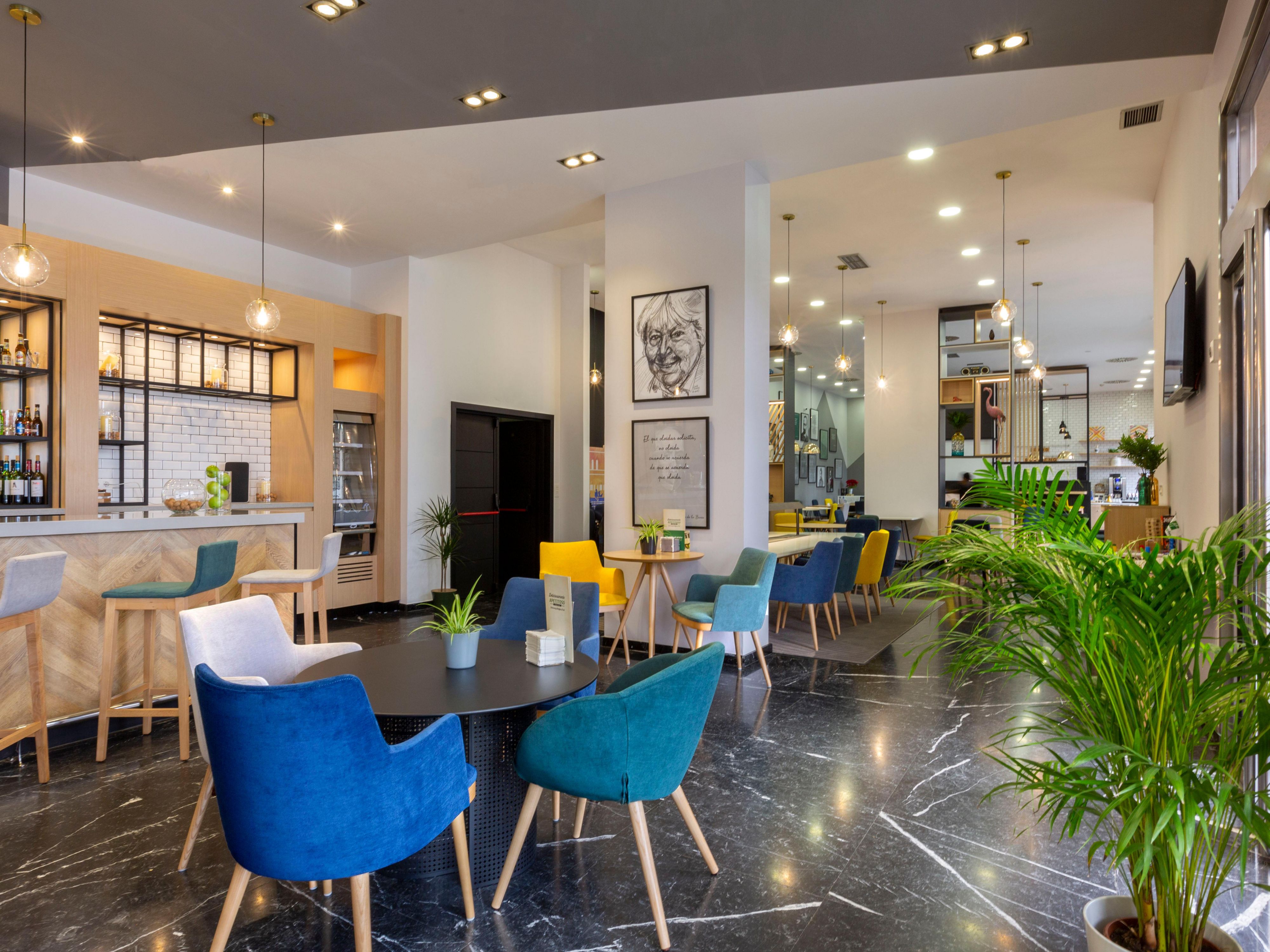 The hotel recently renovated Lobby Area and Restaurant offer our clients a unique daily menu: traditional Mediterranean cuisine that fits perfect our clients’ expectations, good quality and service. You can also enjoy and be delighted after work having a relaxing drink in our Bar with your coworkers or friends. Make your choice and contact us!