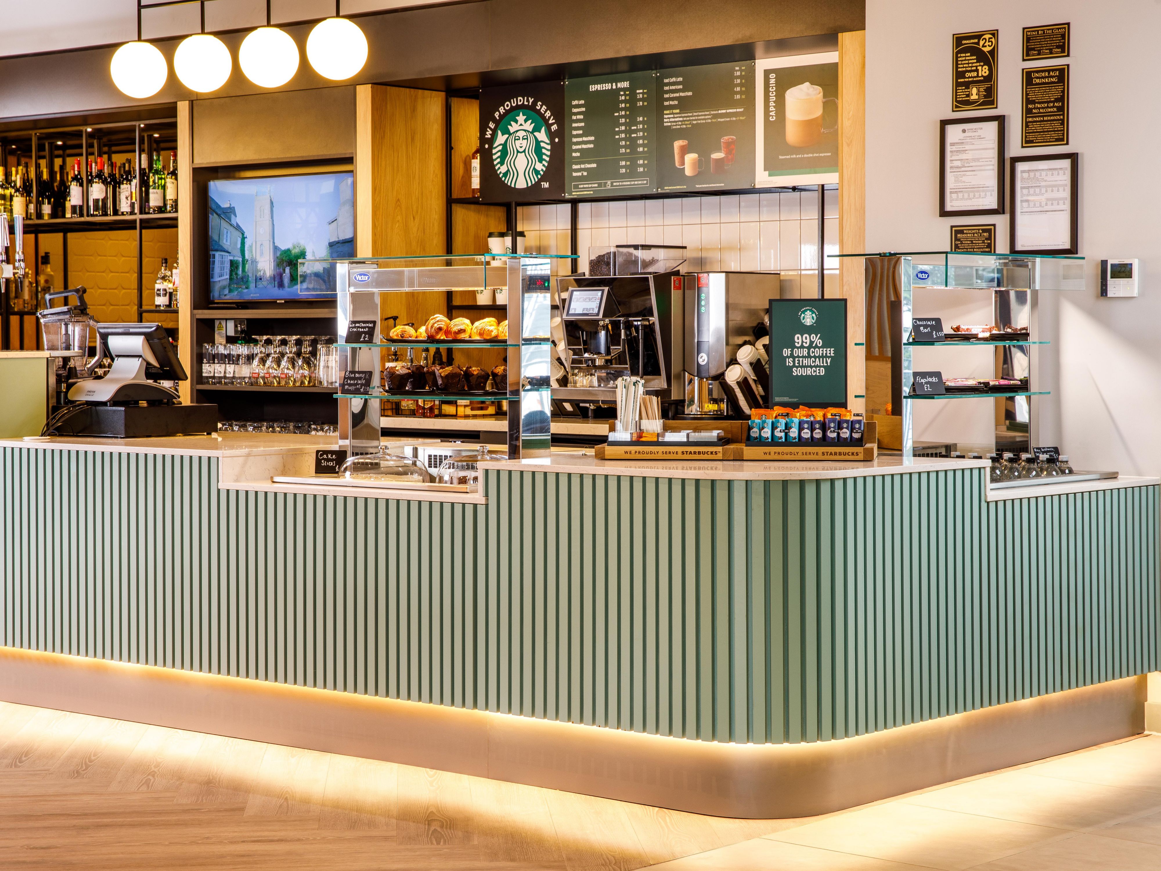 Pick up a delicious cup of top-notch coffee, just the way you like it. We serve Starbucks coffee, along with a selection of freshly made sandwiches, muffins, and cakes. Ideal to grab and go before an early flight or catch up with colleagues over a daytime meeting.