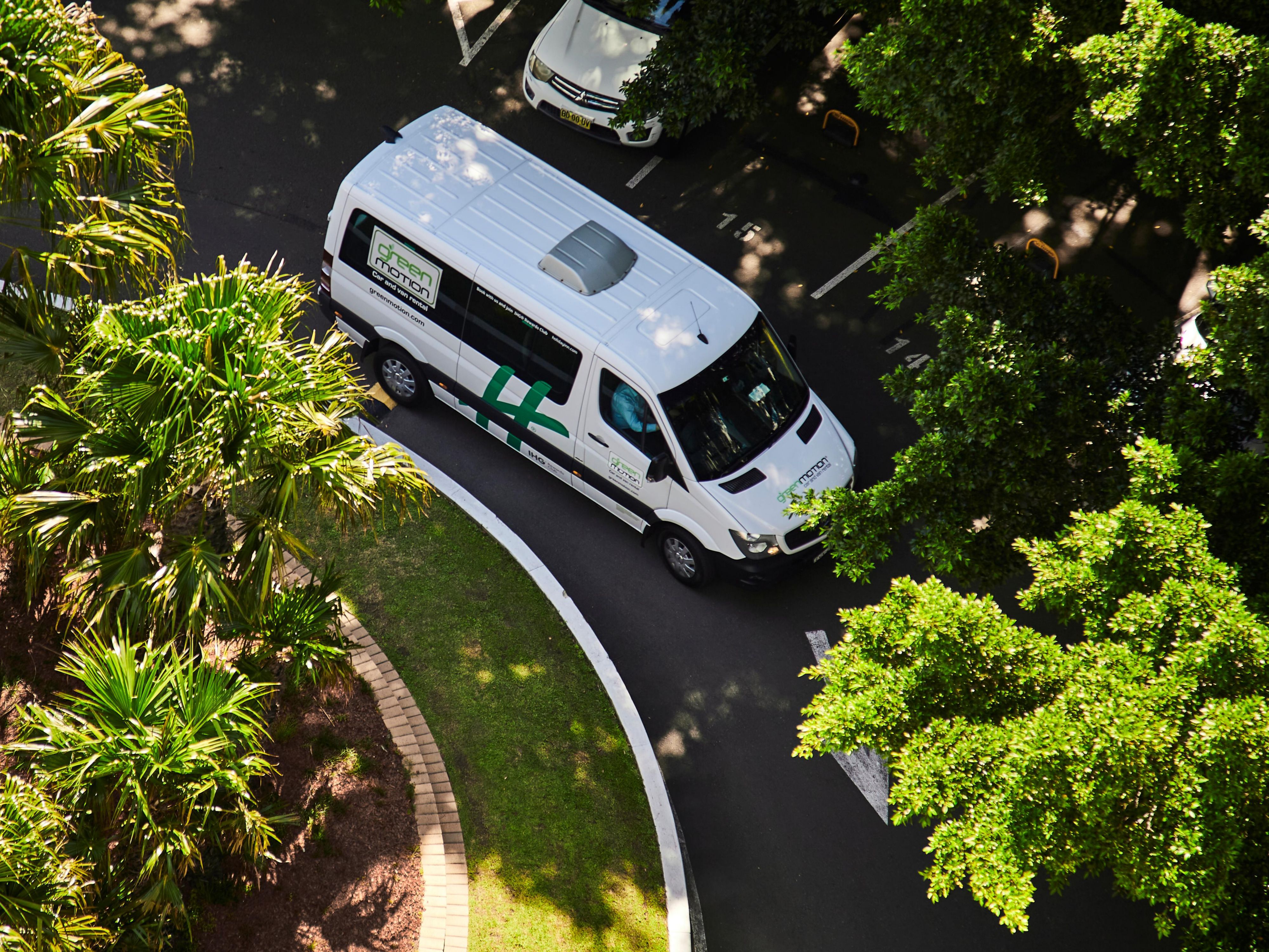 Airport shuttle services are available for guests 7 days a week, to seamlessly travel to and from Sydney Airport's domestic and international terminals. Holiday Inn Sydney Airport uses an external provider (Sydney Super Shuttle) where prices start at $11 per person per trip.
