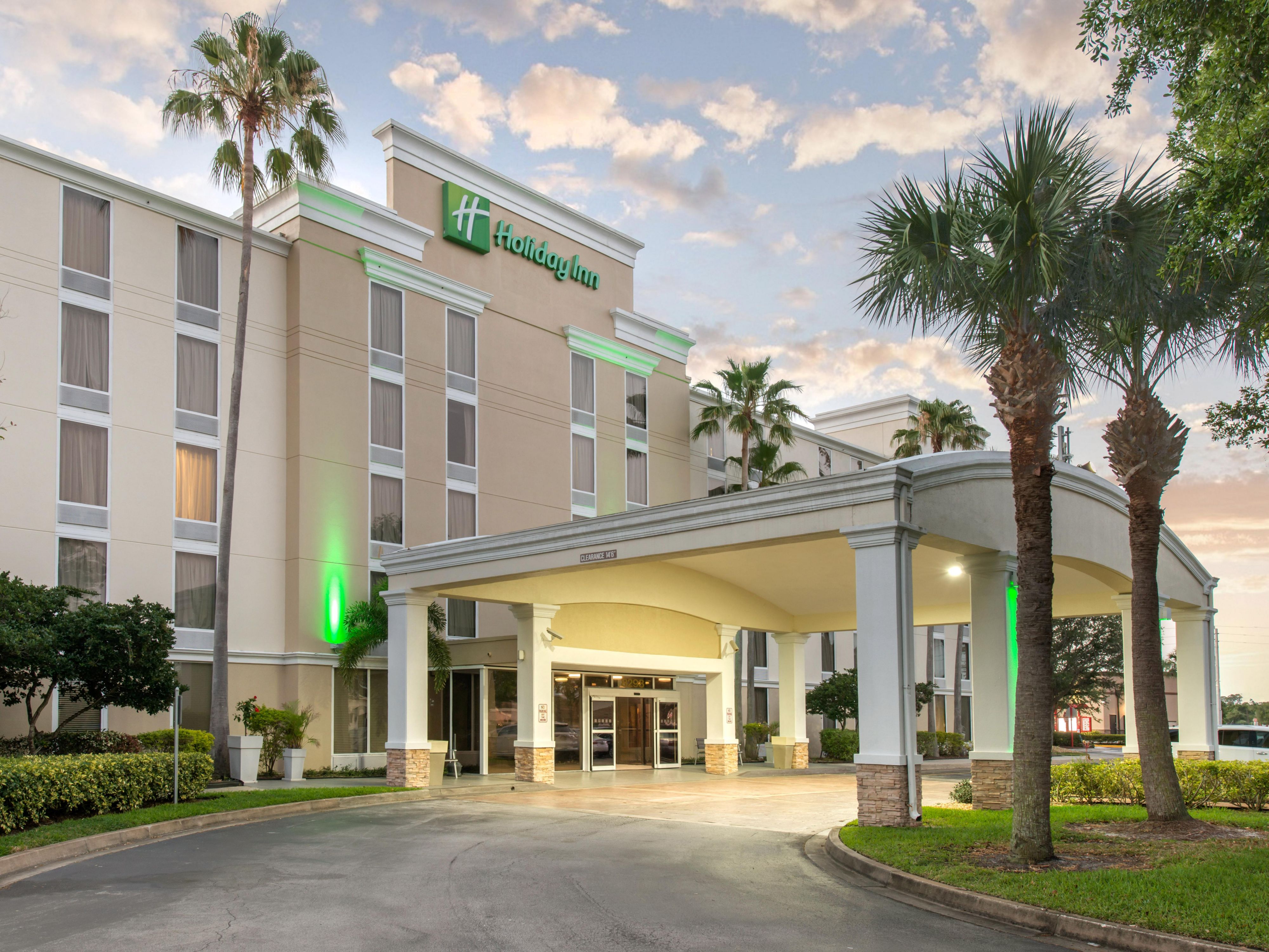 Our hotel puts you in the heart of Melbourne, minutes from shopping, dining, events, and entertainment. We are less than two miles from the Avenue Viera outdoor mall area, golf courses, the Brevard Zoo, and superb local golf courses three Miles from USSSA Stadium.