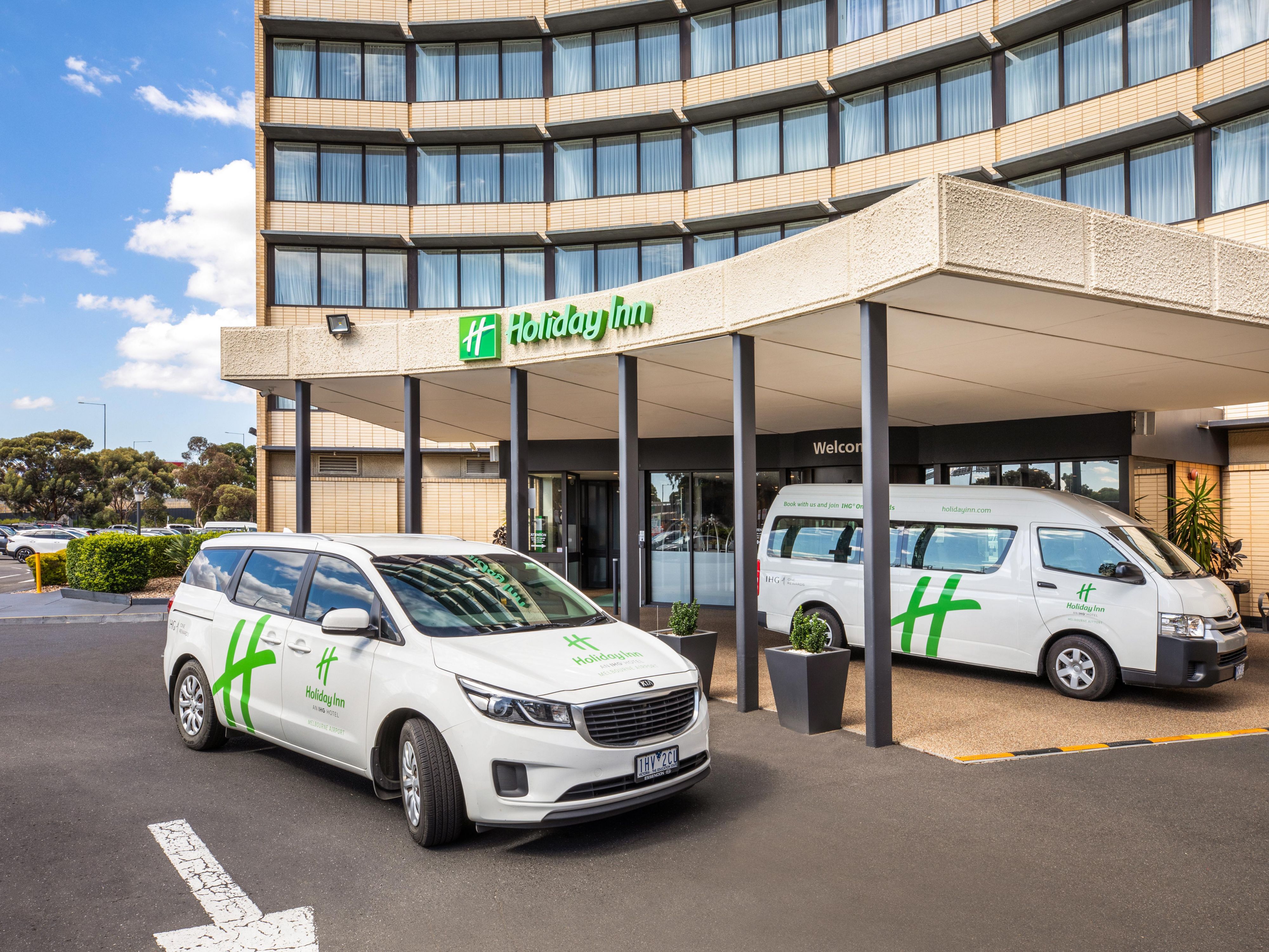 We have shuttle which offers transfers to Melbourne Airport 24 hours a day.