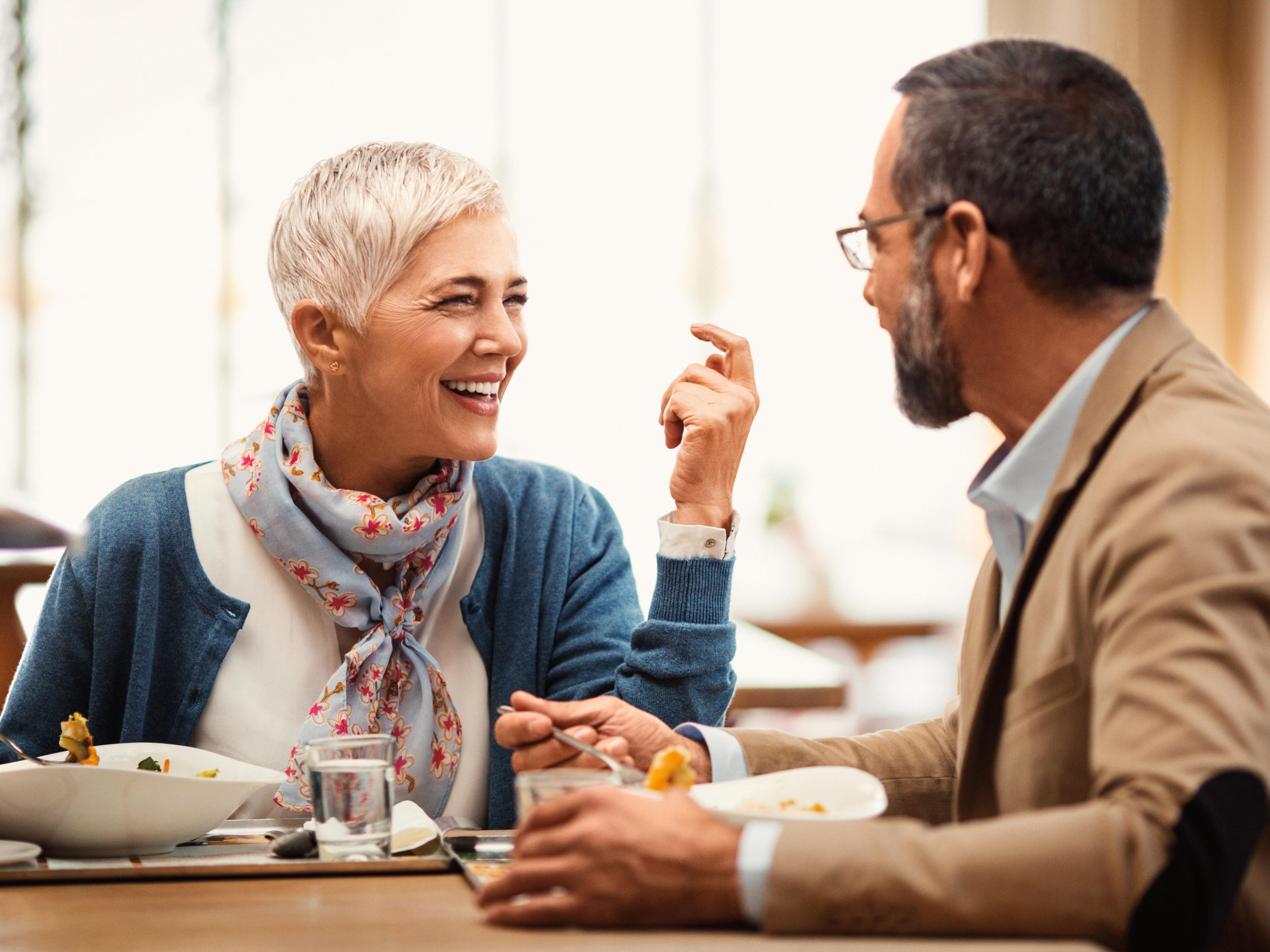 Estancia y ahorro en Holiday Inn Melbourne Airport con nuestro descuento para adultos mayores. Pase la noche anterior a su vuelo en el Holiday Inn Melbourne Airport. 