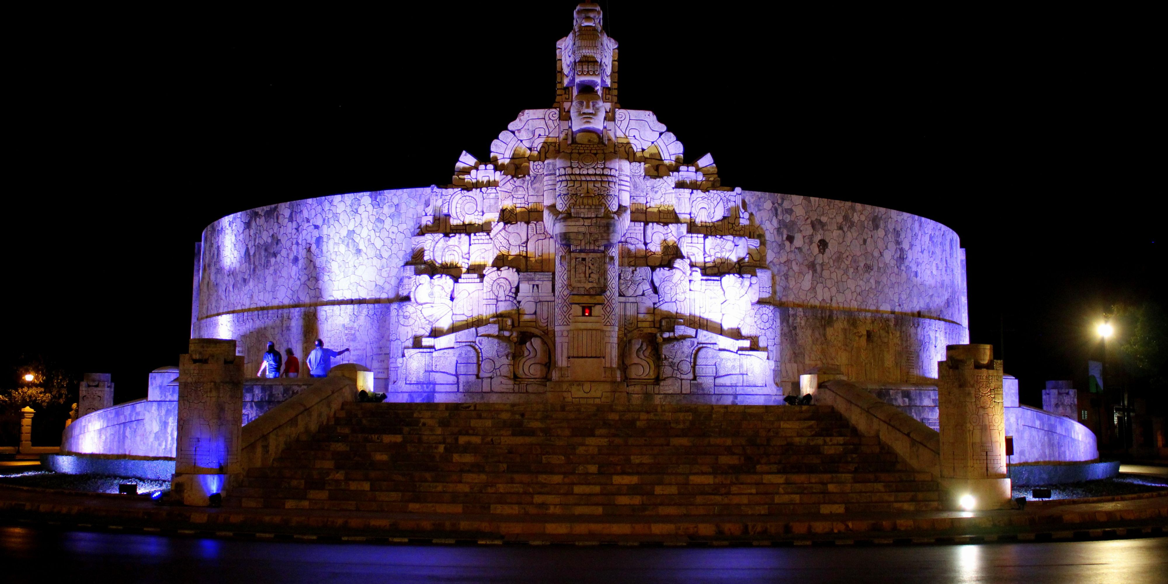 Christmas Merida 2022 Hotel In Merida, Mexico - Holiday Inn Merida Downtown Hotel