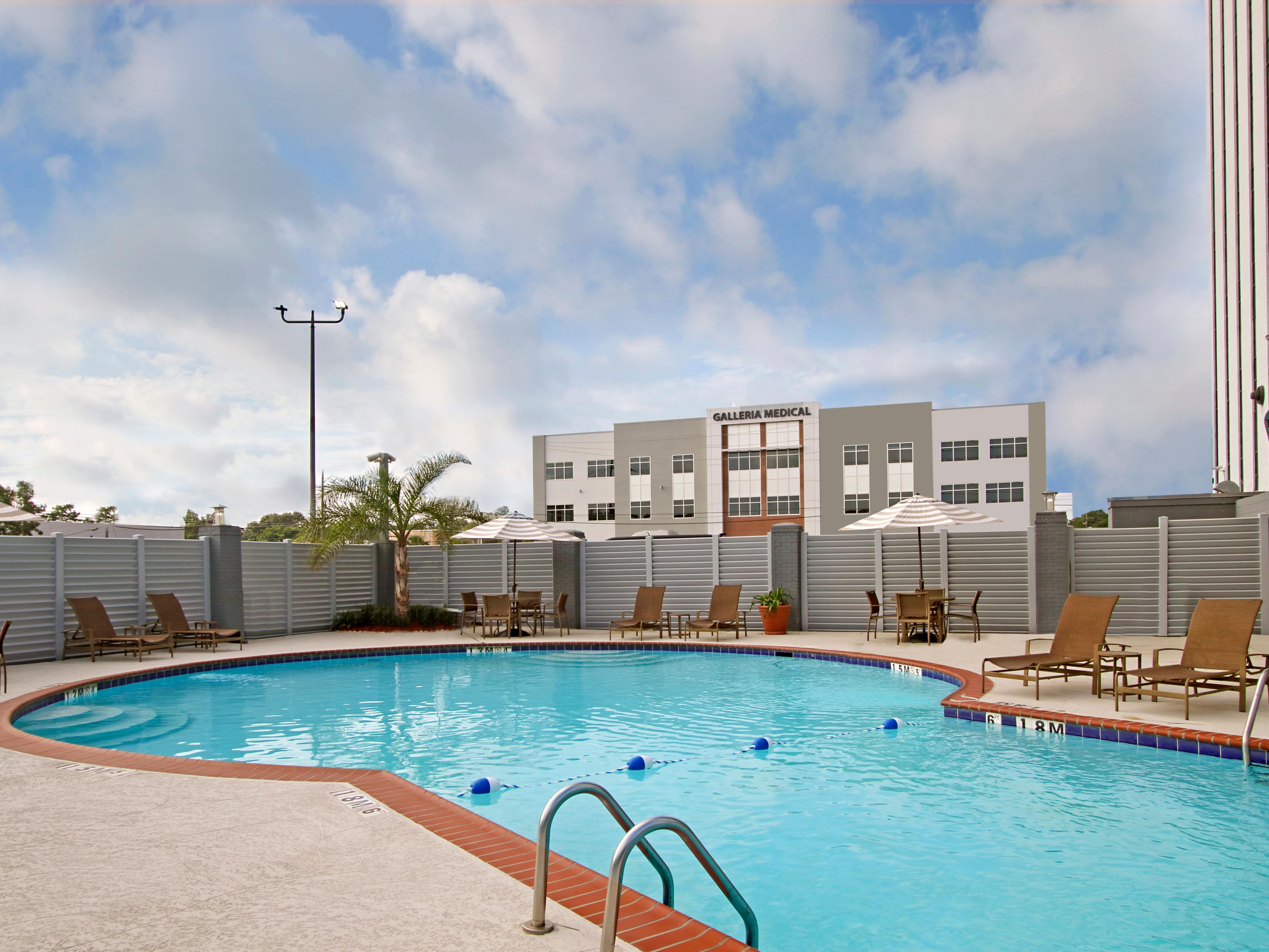 Make sure you grab your bathing suit to take a dip in our pool. After a busy day, grab a towel and unwind beside our sparkling, inviting pool. Dive in and enjoy a cool, refreshing pick-me up. 
