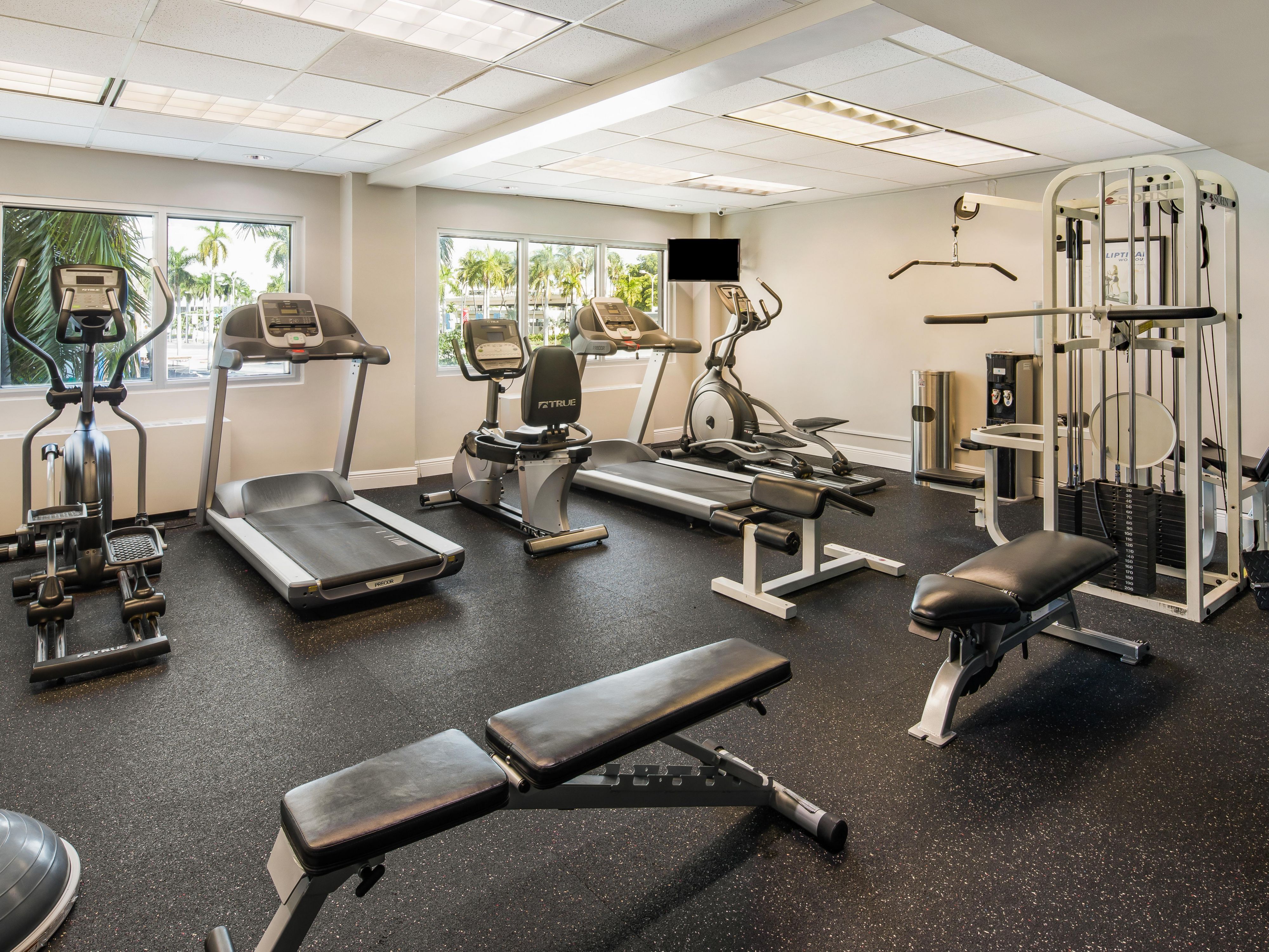 Downtown Miami Hotel near FTX Arena | Holiday Inn Miami-Downtown