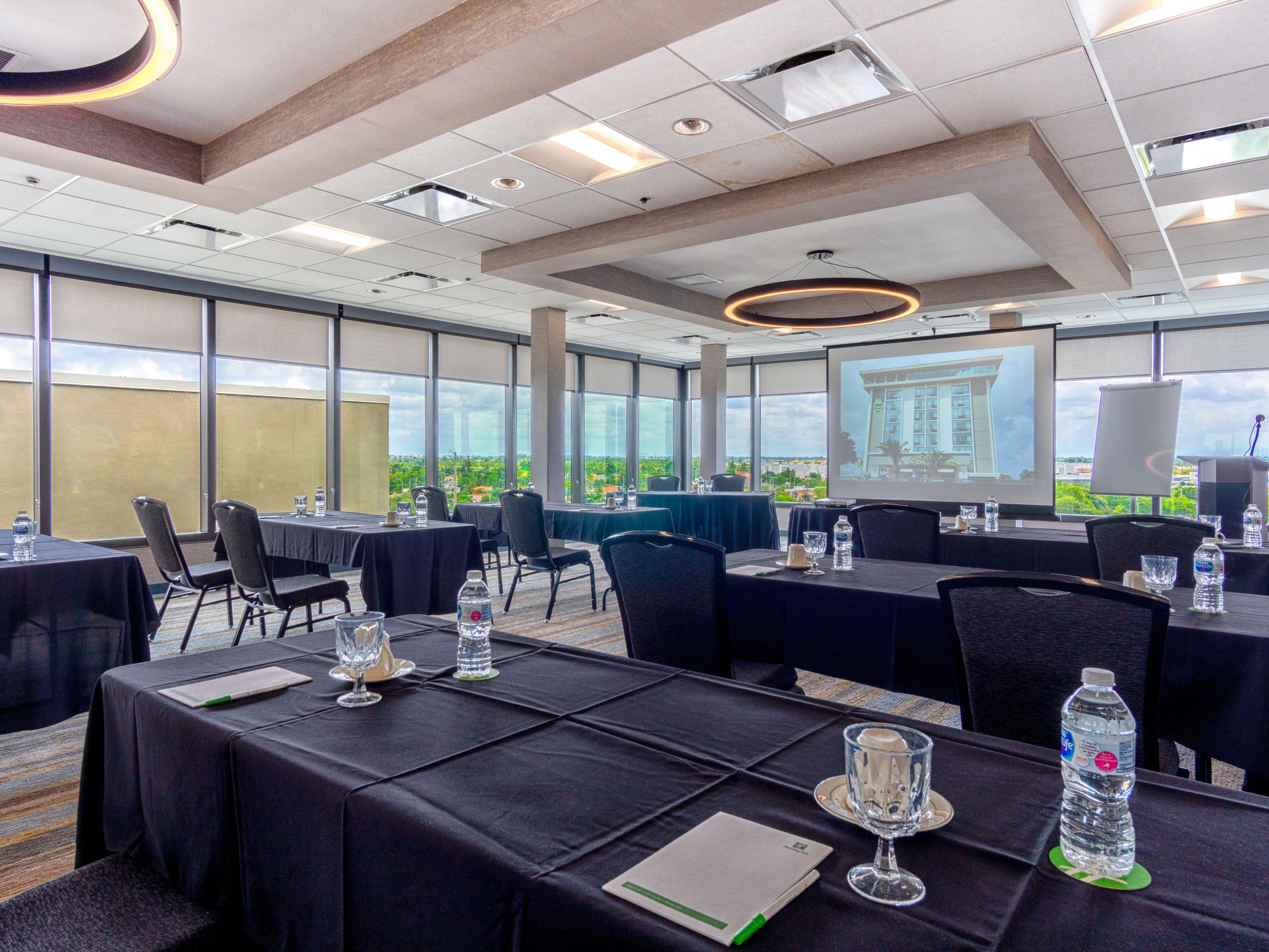 Whether you are a first timer or an experienced organizer we make planning and booking your next meeting room easier than ever. Our staff will help plan each moment, so you can focus on using the meeting space for your best meeting yet.