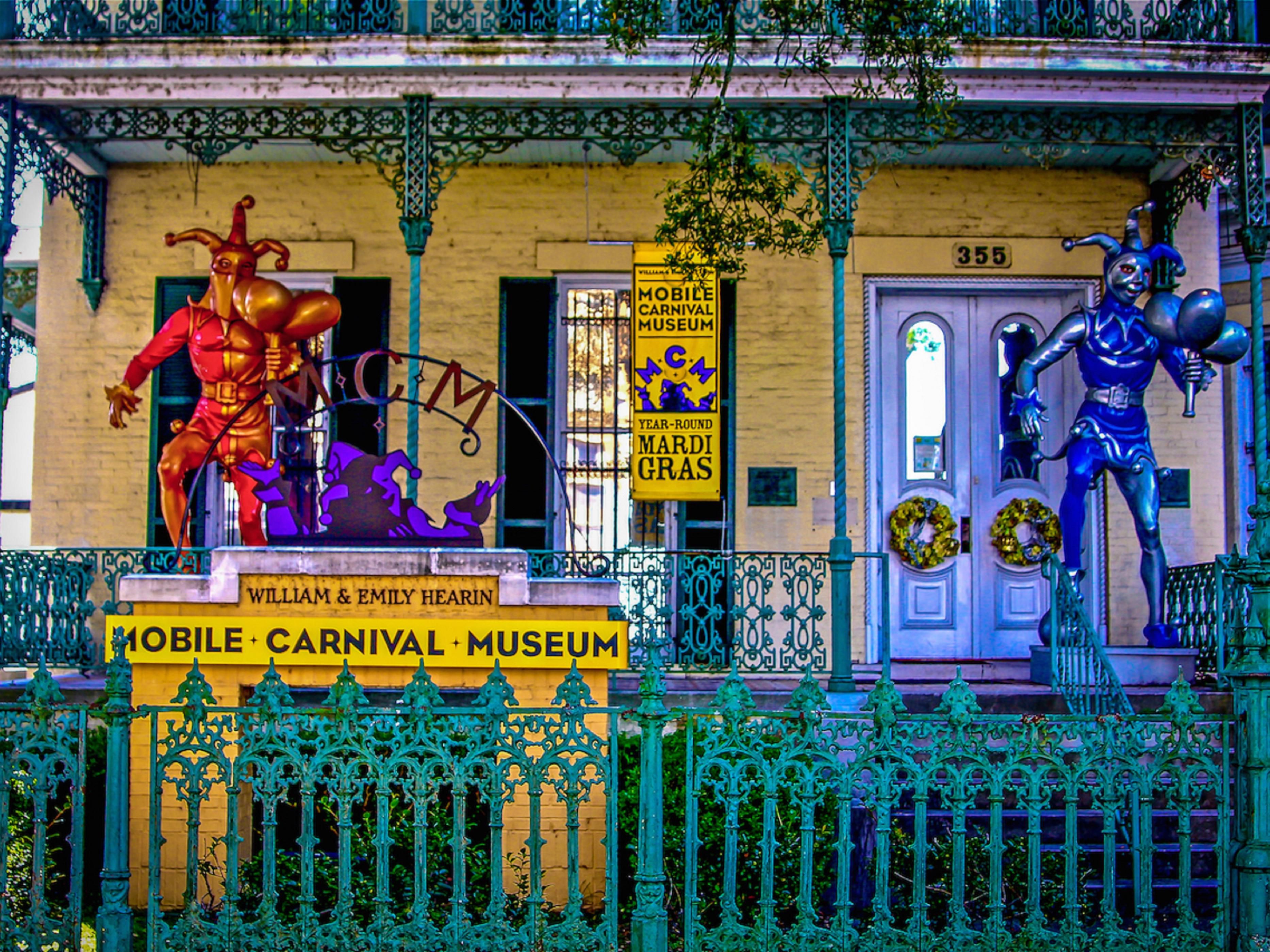 The Holiday Inn Mobile downtown is the perfect hotel for your 2023 Mardi Gras adventure. Located in the heart of downtown Mobile's historic district. Call or book online to confirm your reservation today.