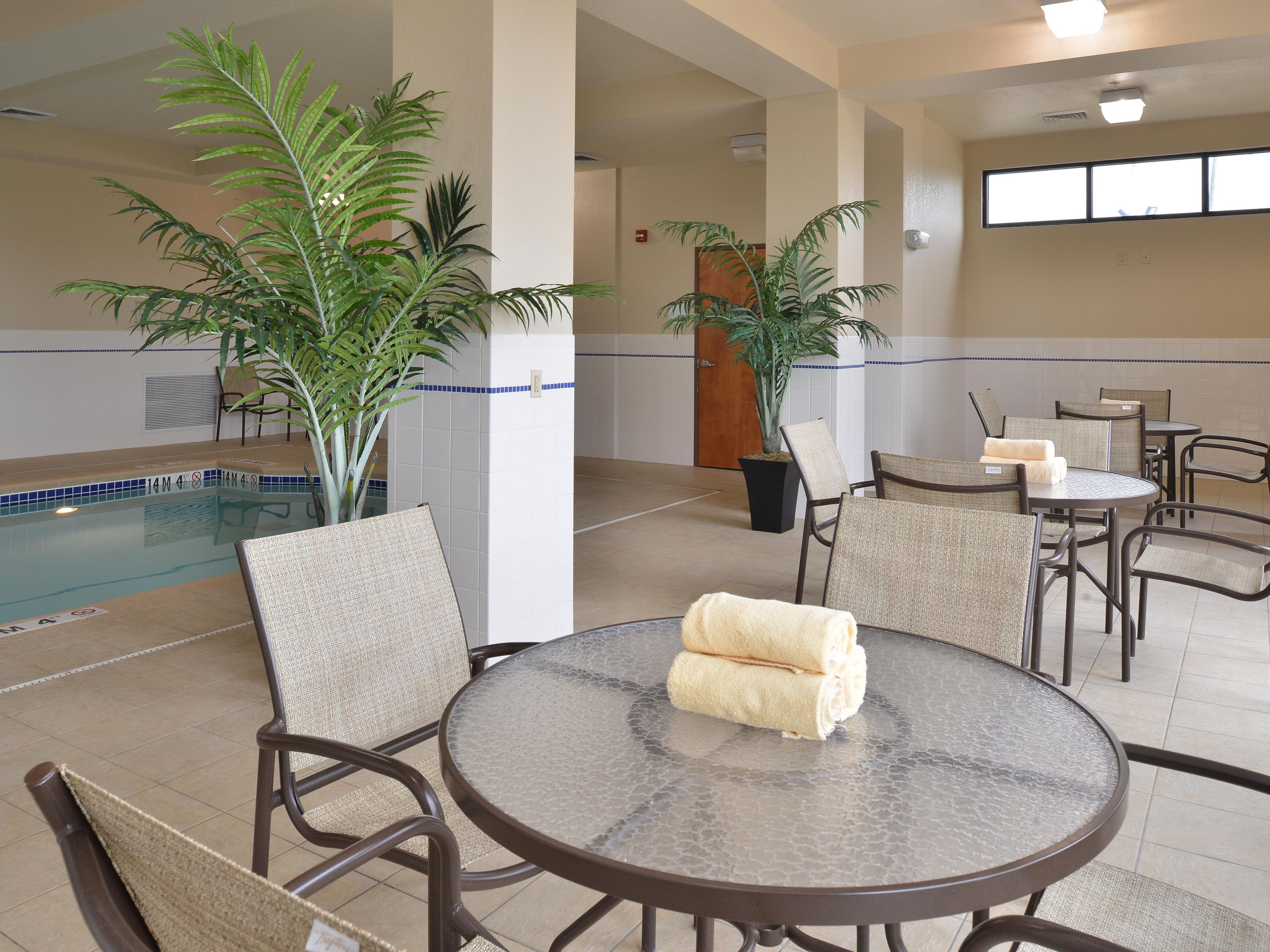 Find everything you need for a great stay, from our inviting hotel bar and refreshing indoor pool to flexible event spaces perfect for gatherings. With easy access to Montgomery’s top attractions, comfort and convenience come standard here.