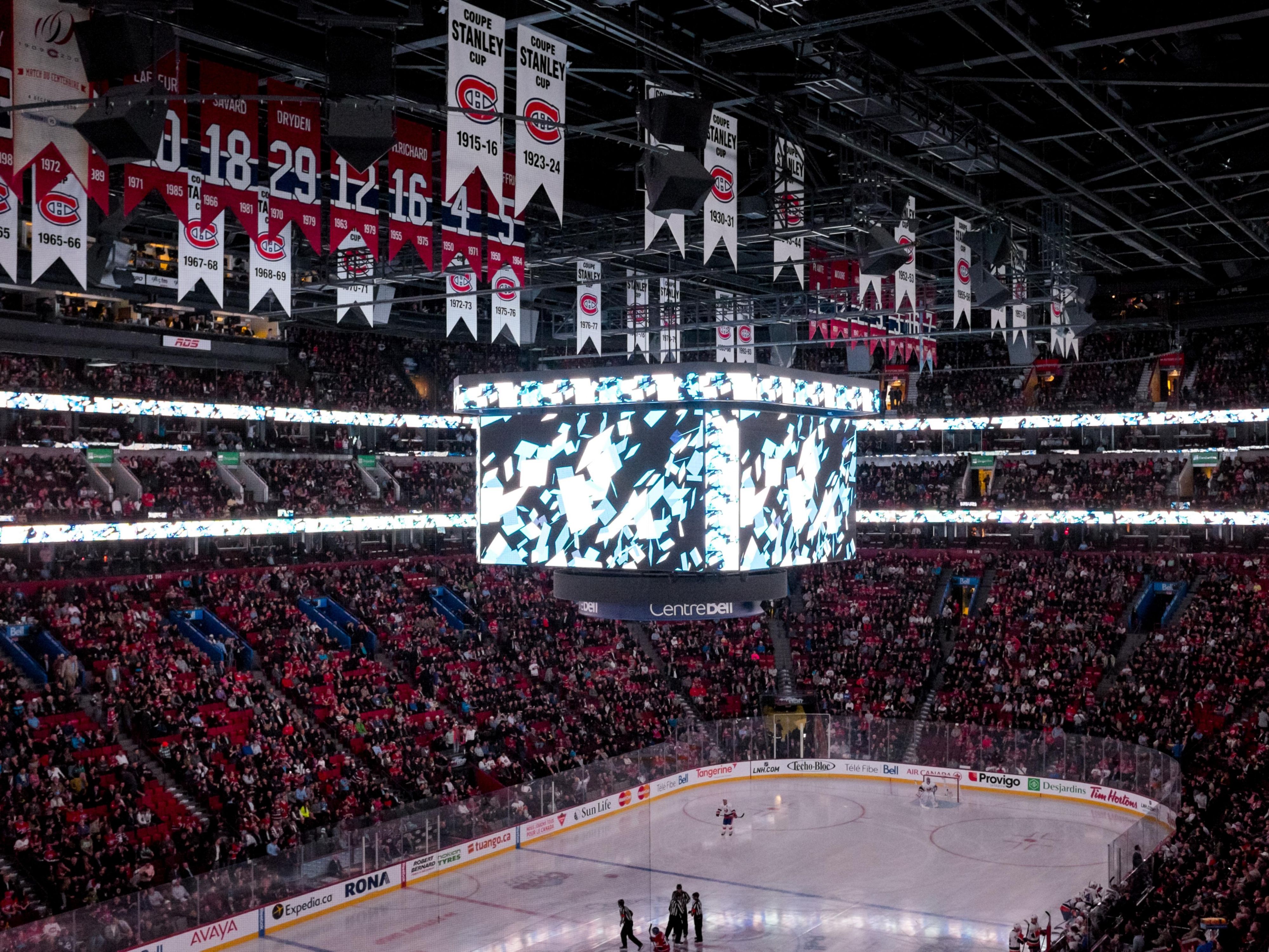 Come see Shows, Concerts or the Montreal Canadiens at the Bell Center. Avoid traffic with convenient access to metro across the hotel with 3 subway stops to the Bell Center.