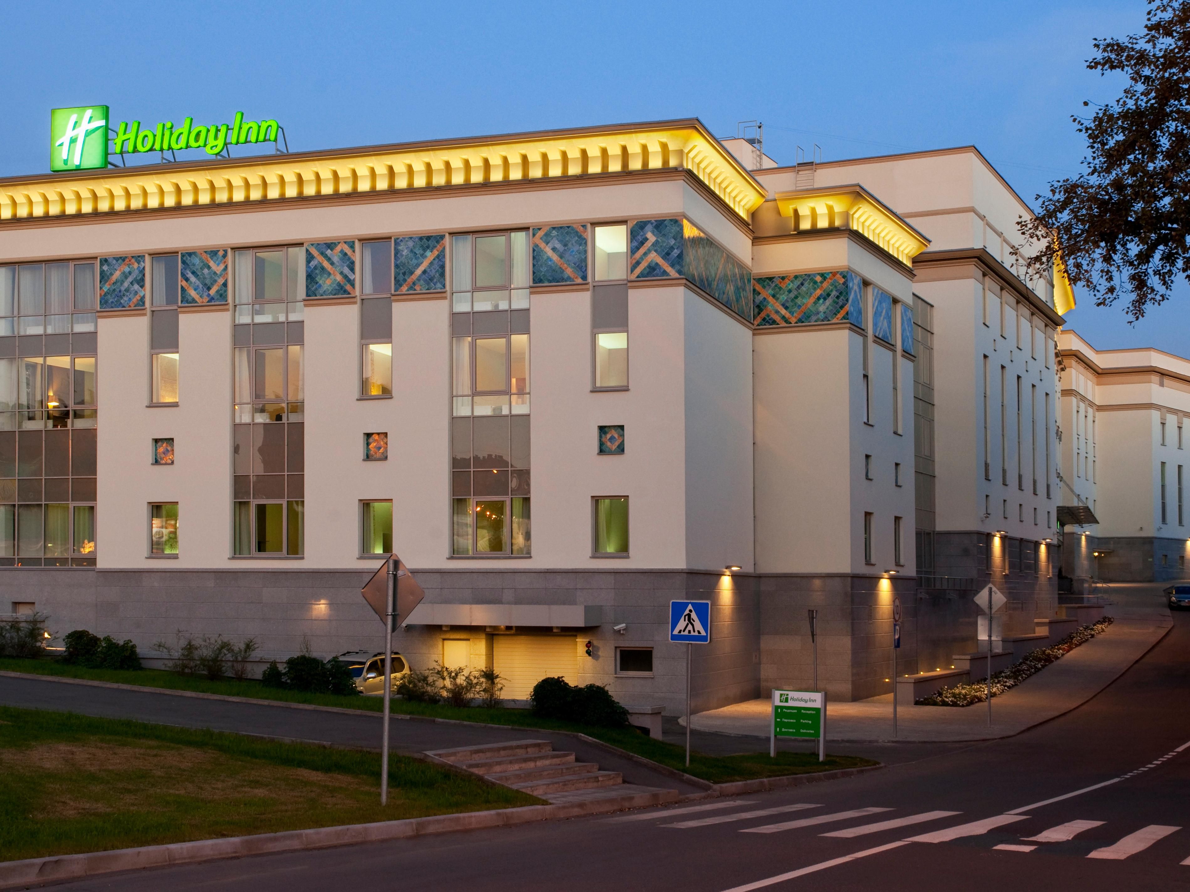 Отель holiday inn moscow. Holiday Inn Moscow Tagansky, Москва. Holiday Inn Москва Симоновский вал. Holiday Inn Таганская. Холидей ИНН Москва тага.