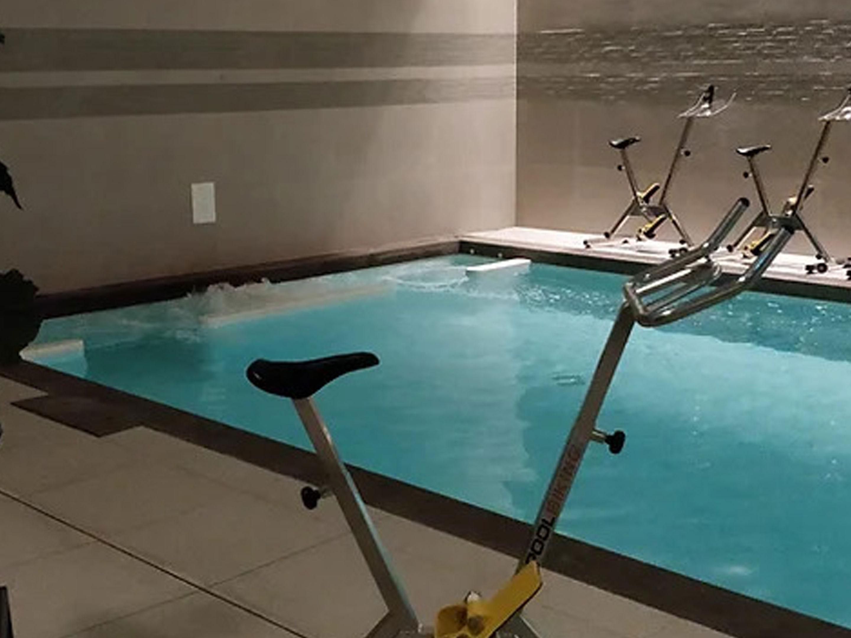 Enjoy an Aquabiking session after a long day at work