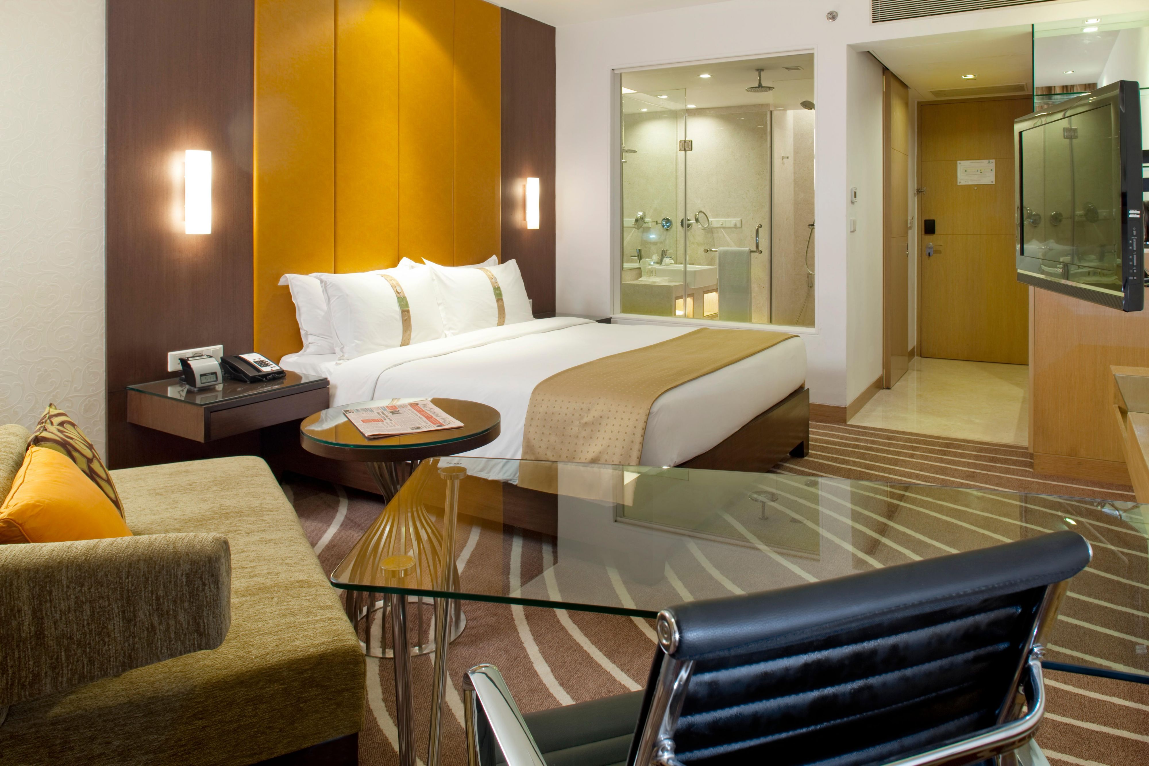 family-friendly-mumbai-airport-hotels-holiday-inn-mumbai