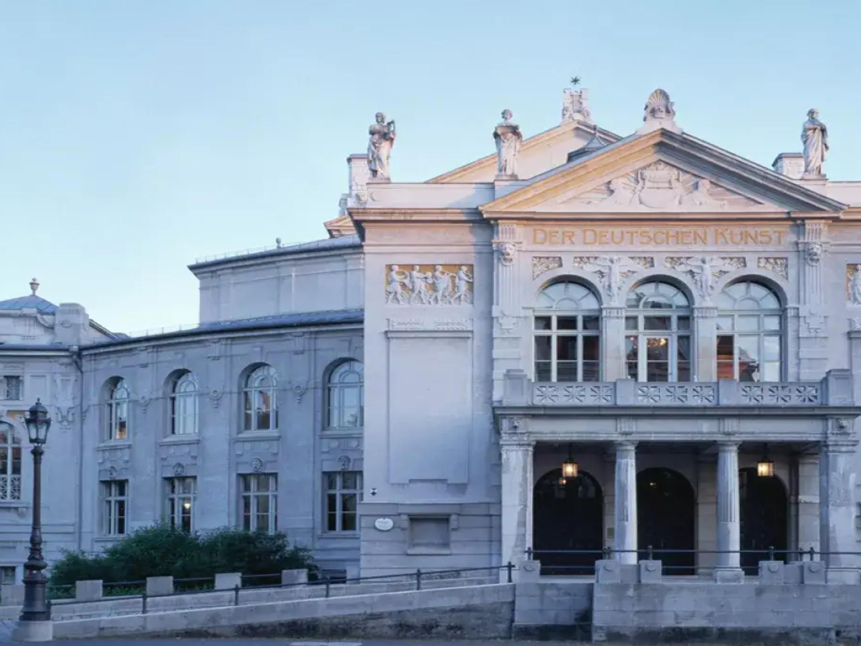 The Prinzregententheater is a venue for concerts and shows in Munich and the home of the Theater Academy August Everding, Germany's largest training institution for stage professions with eight degree programs. With its elegant atmosphere and excellent acoustics, the Prinzregententheater is a major cultural destination in Munich.