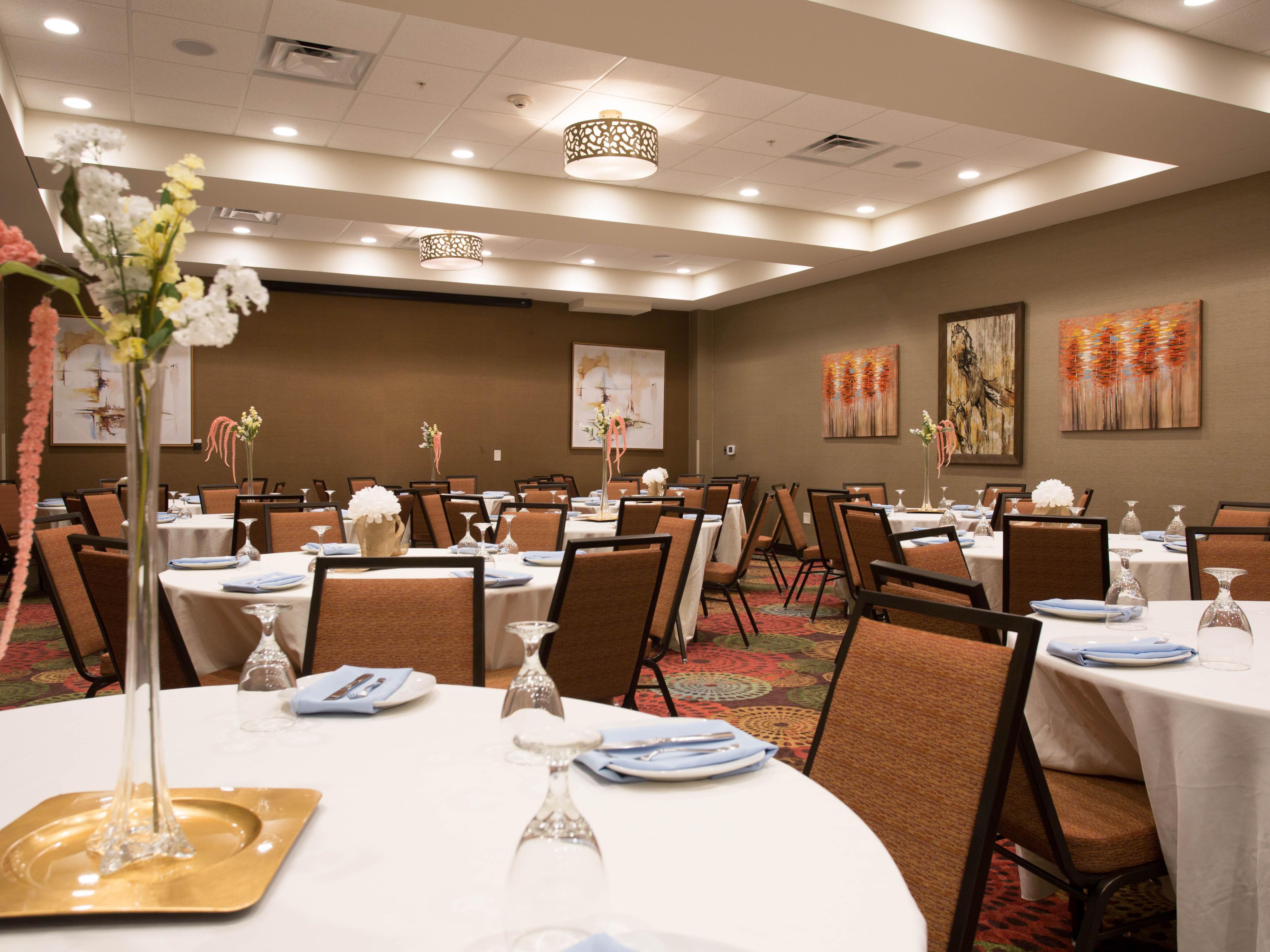 From a sophisticated boardroom to a grand ballroom, our versatile venues are perfect for every occasion. Our team brings your event to life with customized catering, AV support, and impeccable service. Whether you envision a banquet for 150 guests or a cocktail gala for 250 guests, we ensure you connect, collaborate, and celebrate in style.