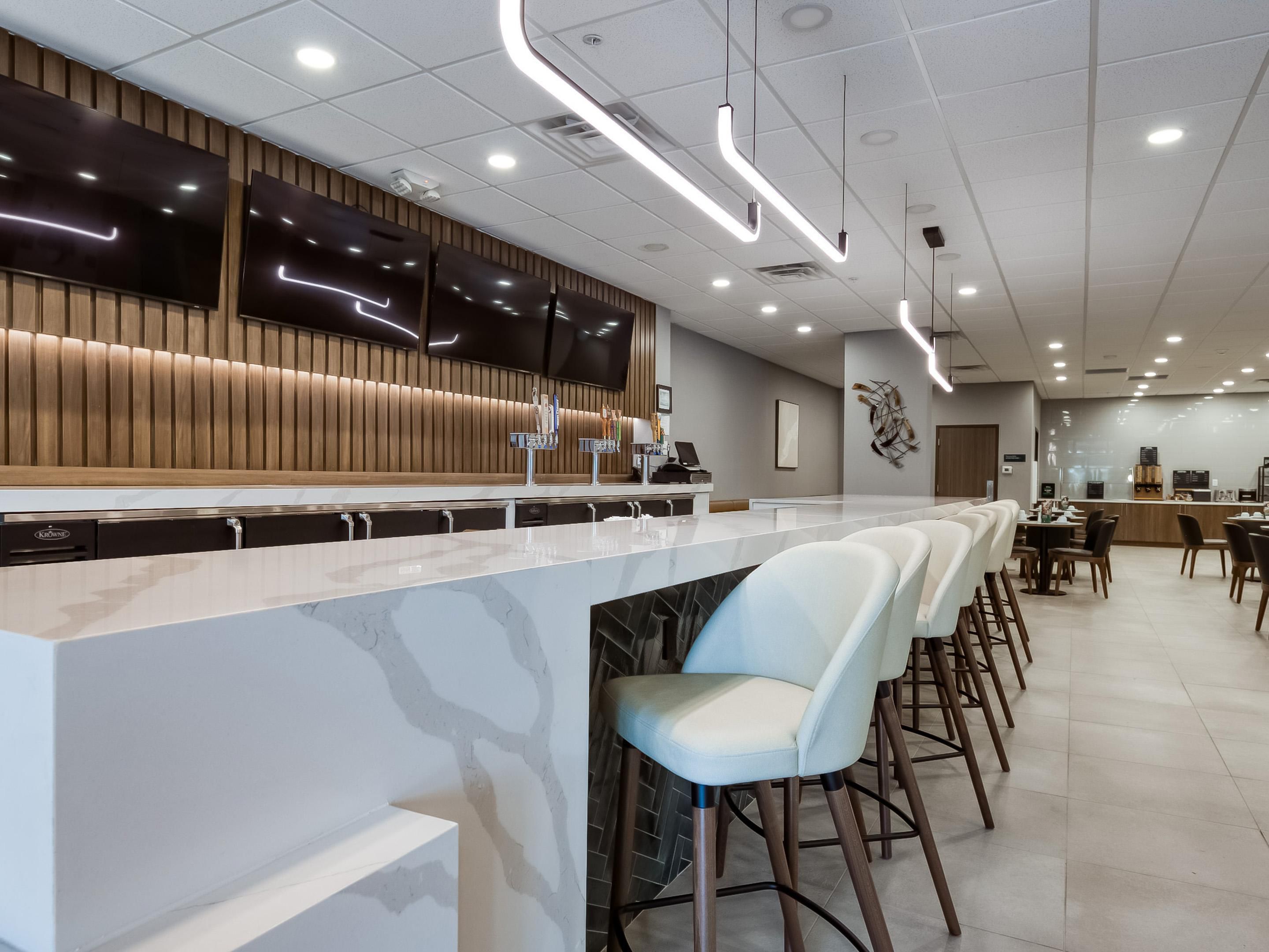 Enjoy a cocktail, beer, or wine at our on-site restaurant, open 7 days from 4pm - 11pm. 