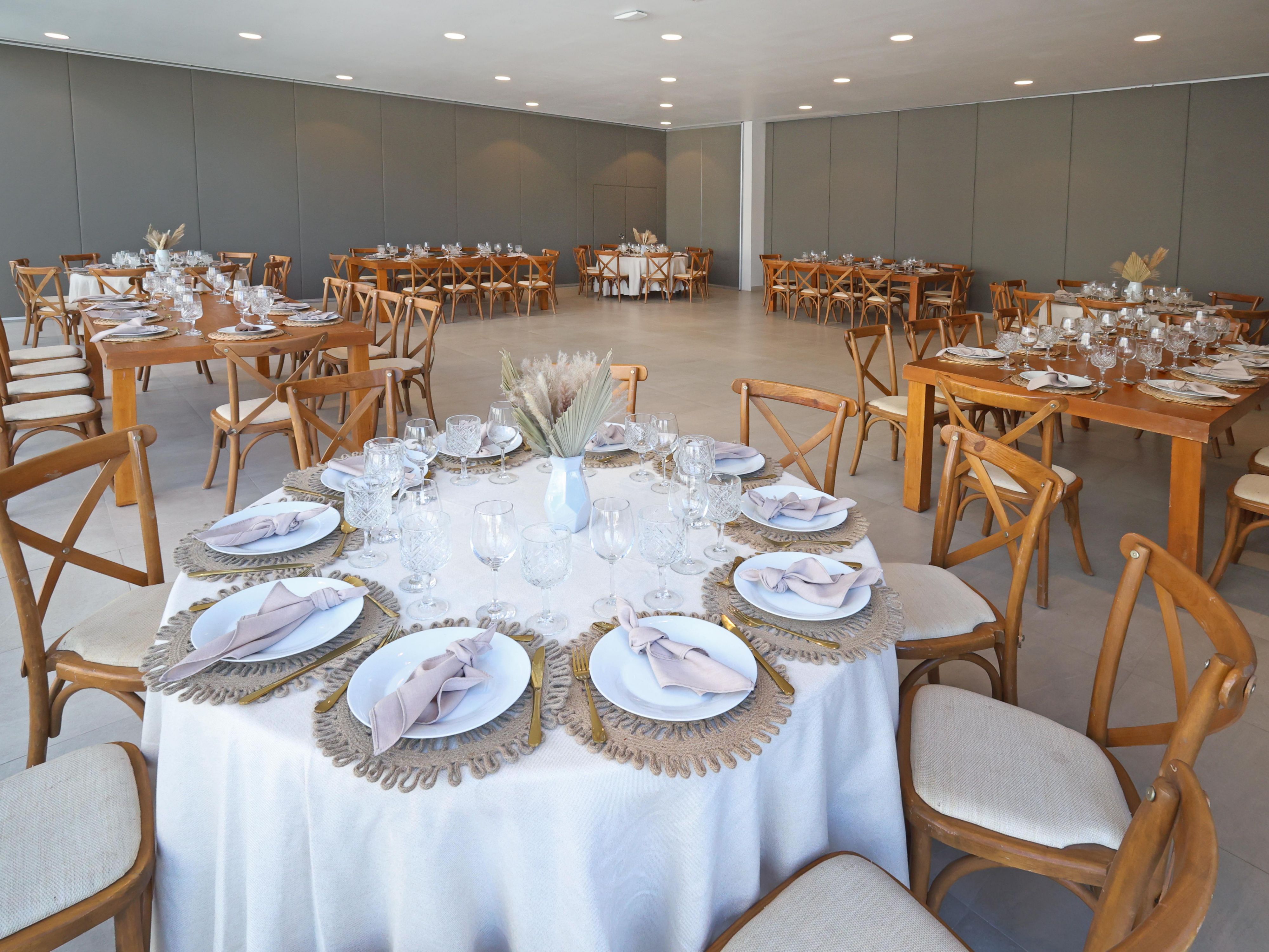 Our event hall adapts to your needs — Perfect for corporate meetings, trainings, or stylish social gatherings. Elegant, versatile, and fully equipped spaces designed to elevate any occasion.
Enhance your event with the comfort of our hotel accommodations, offering a complete experience for you and your guests.