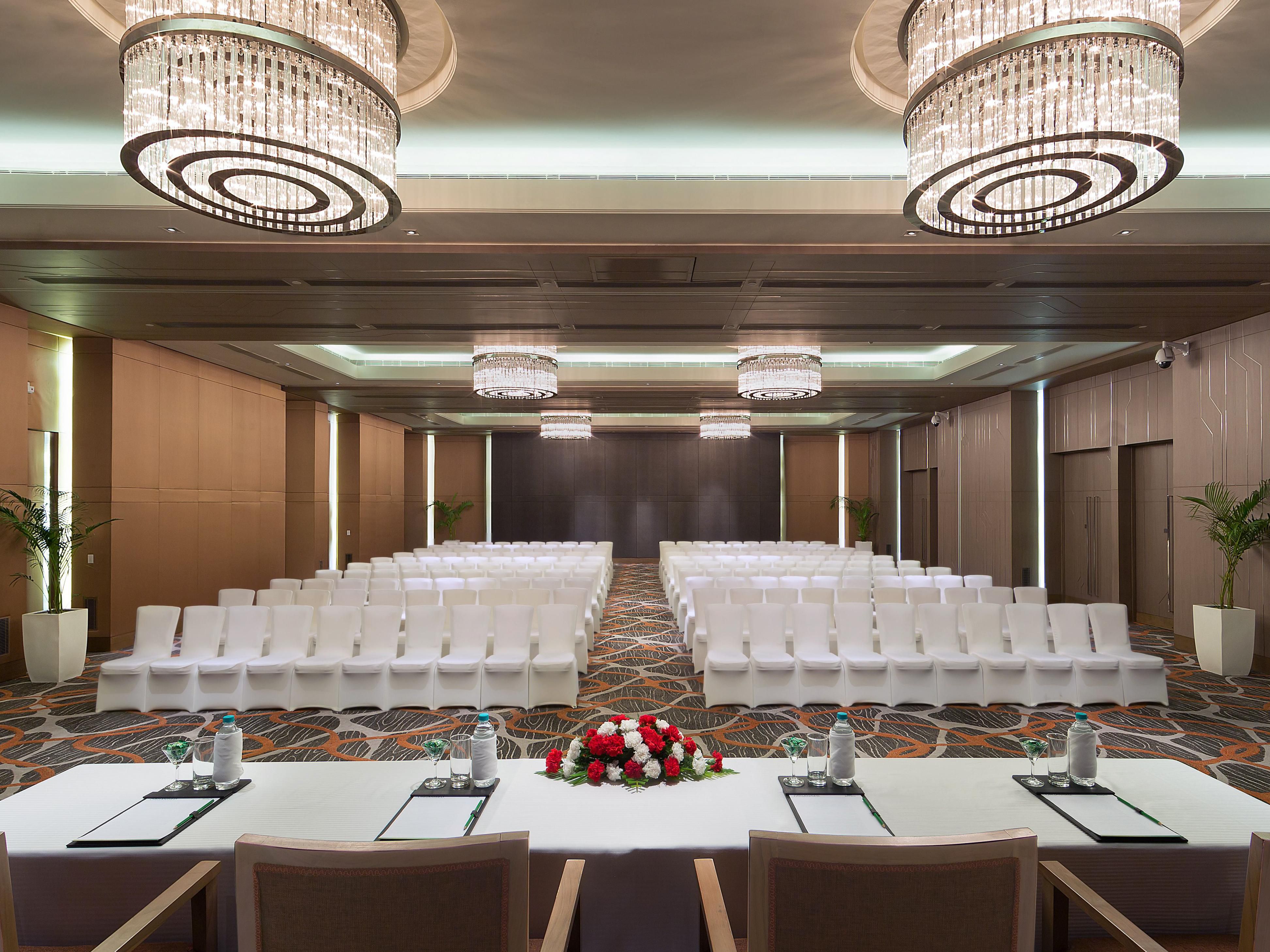 Within easy access of 5 Minute drive from Indira Gandhi International Airport and a short 15 Minute drive from the corporate hub of Gurugram and South Delhi, Holiday Inn New Delhi International Airport is the perfect place to host your next meeting. 

The 8000 square feet of flexible meeting space, is ideal for hosting 10 - 400 Guests.