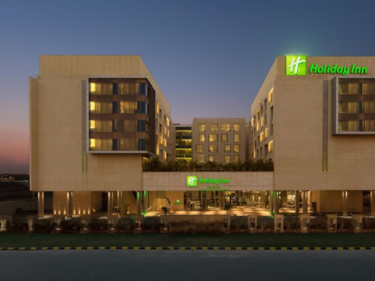 Holiday Inn New Delhi - Hotel Exterior
