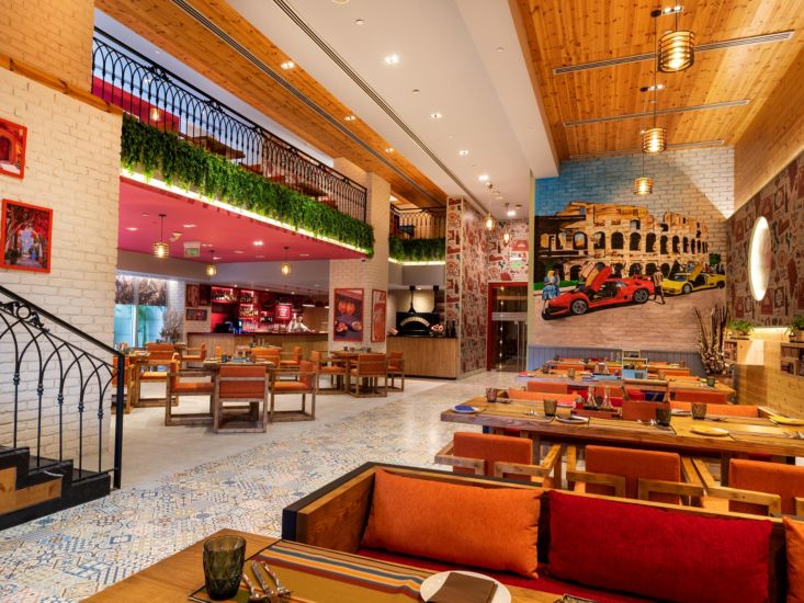 Holiday Inn New Delhi - Gourmet Food