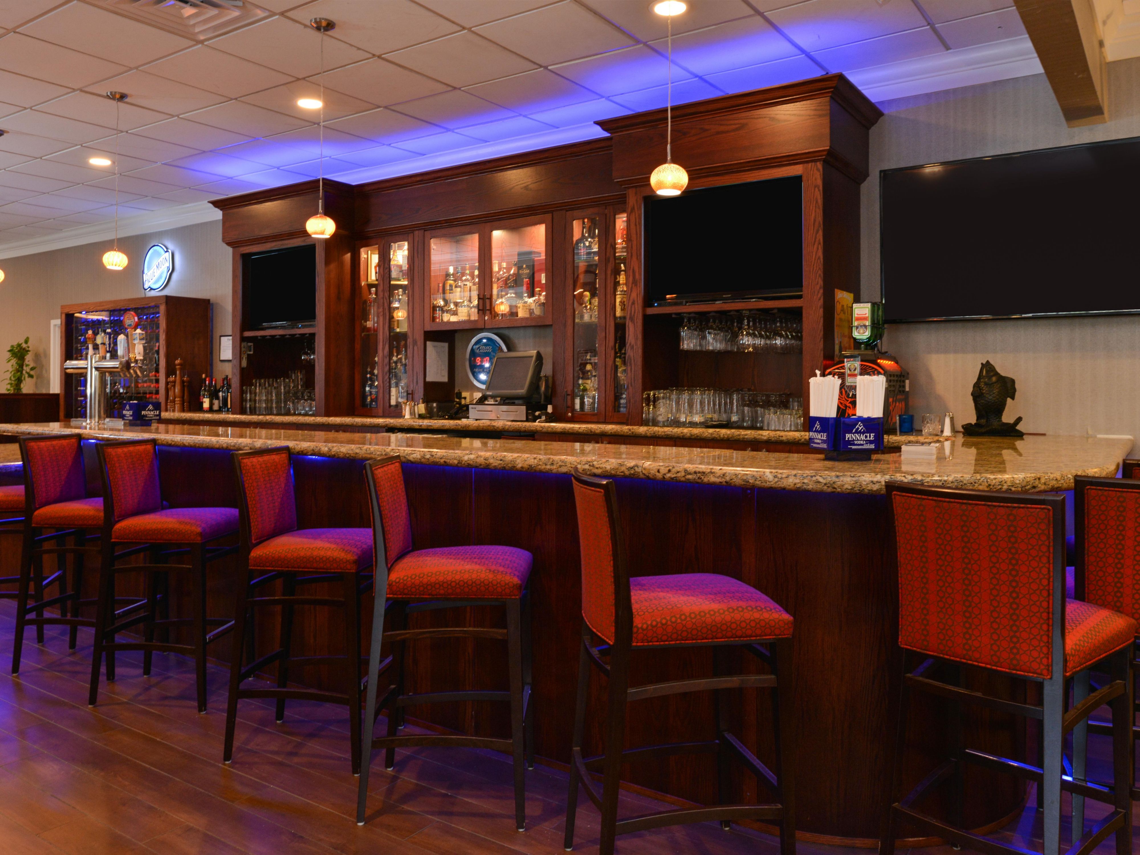 Enjoy a fantastic meal without leaving the comfort of the hotel at La Luna Restaurant!