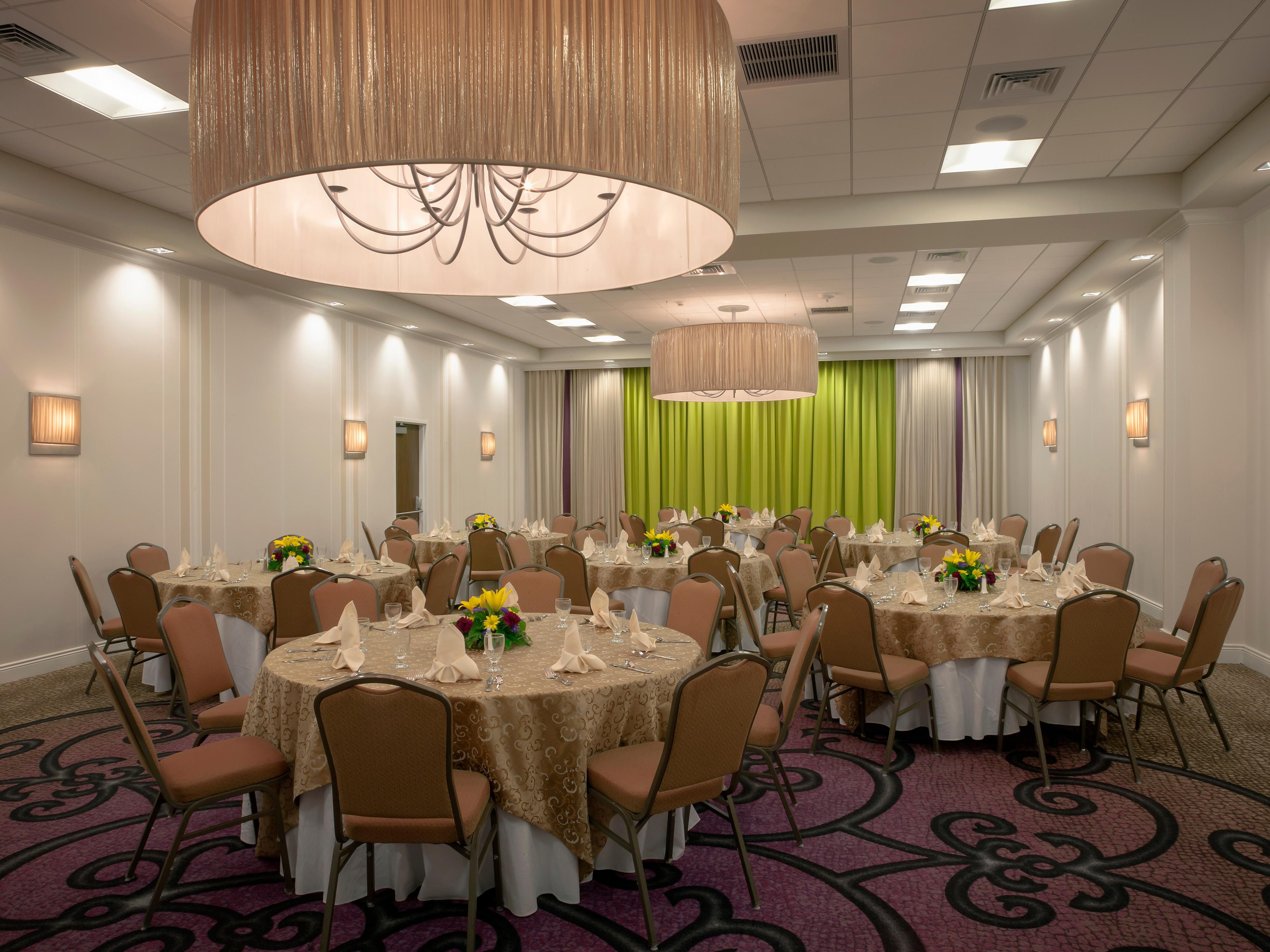 With 6 meeting rooms and 10,000 sq. ft. of indoor and outdoor event space, we can seat up to 200 guests for a wedding or 150 guests for a classroom-style meeting. Our event space can be beautifully transformed to meet the needs of your style and budget. Contact our professional event planners for a free custom quote today!