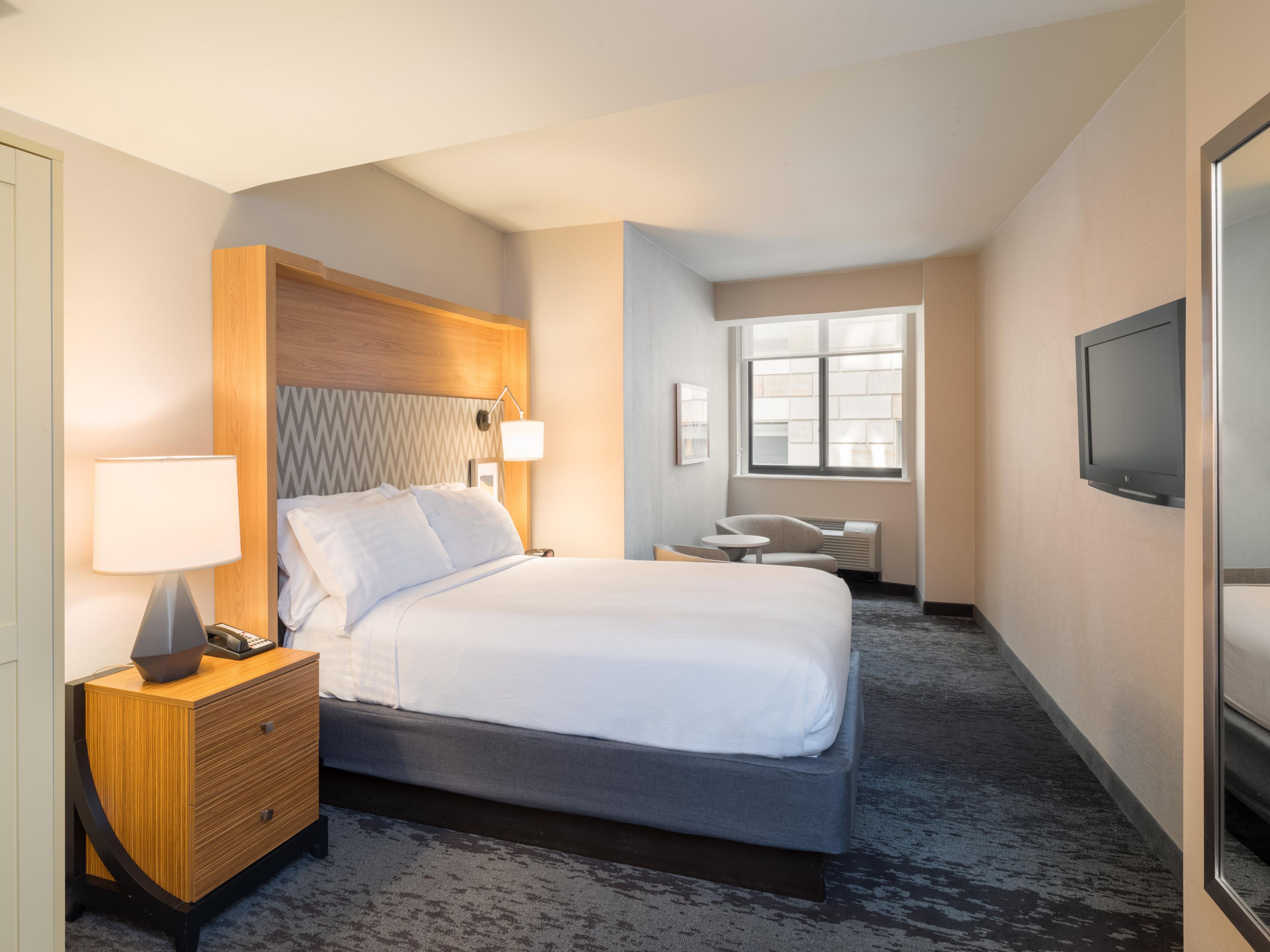 Full Bed Guestroom