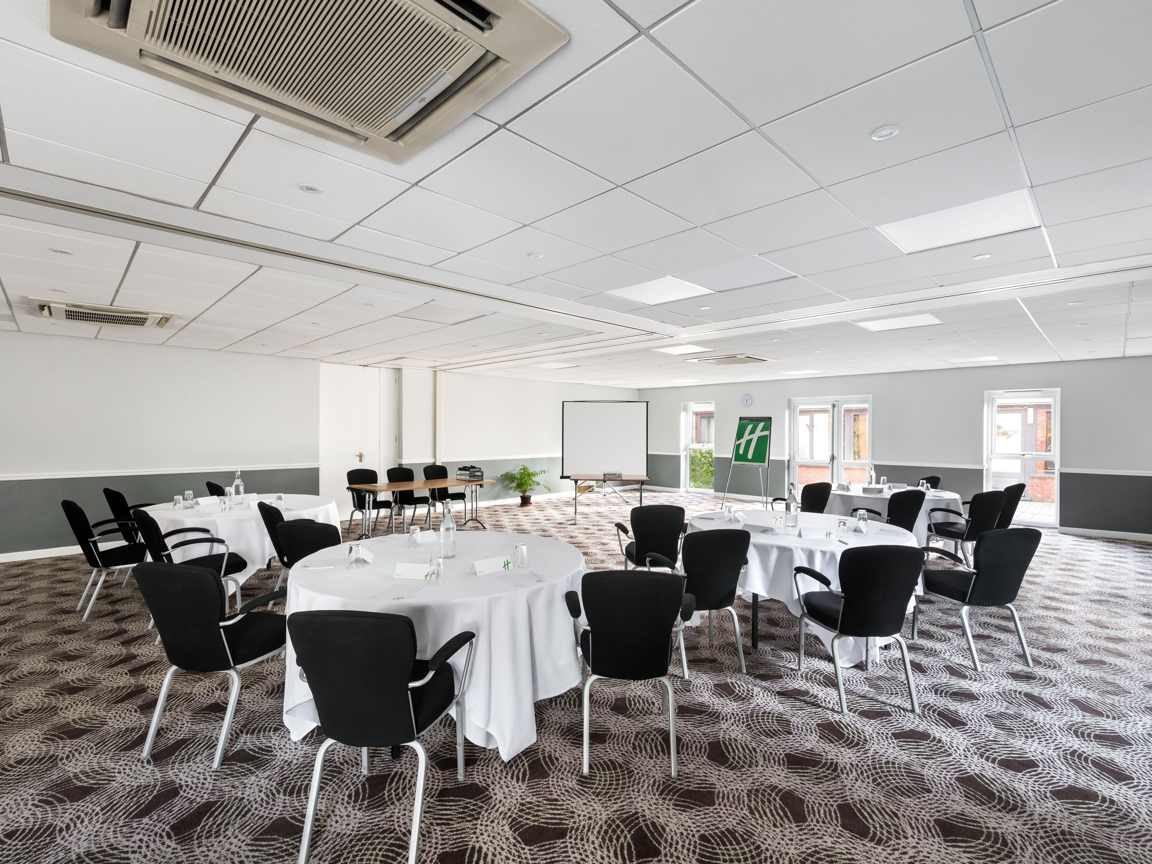 The perfect balance of value and premium service, in 2026 make the most of our DDR Lite rate only £26 per person. Including everything you need for a productive day: room hire, modern facilities, a tasty lunch, and tea and coffee. Quote DDRLITE when booking. Plus, all delegates will receive a 1-day pass to our on-site You Fit leisure club.