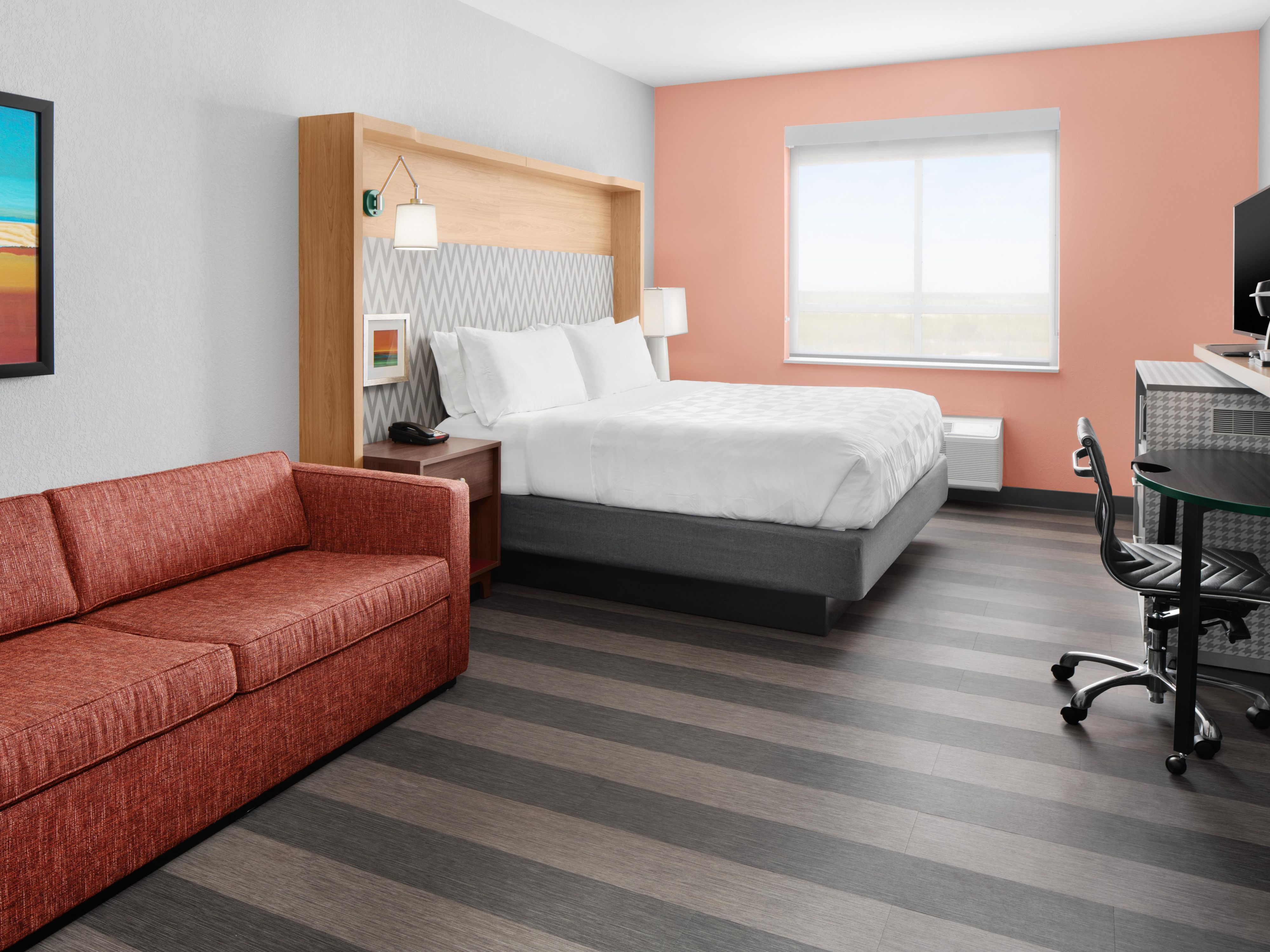 Amplia habitación King con sofá cama extraíble