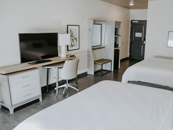 Holiday Inn Express & Suites Omaha Downtown Old Market