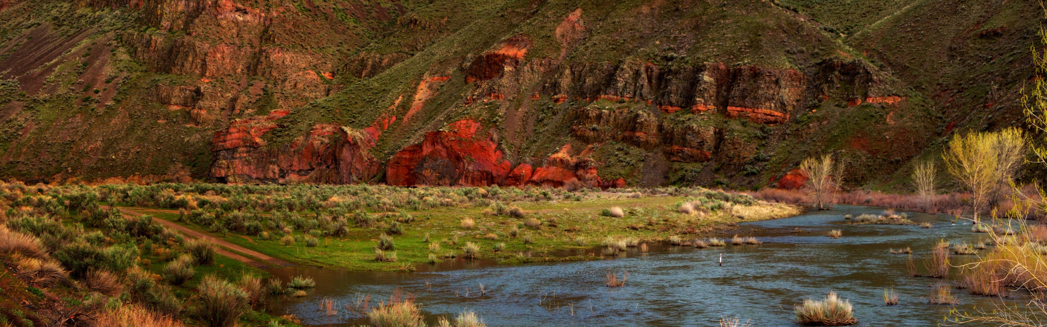 Enjoy the majestic scenery of the Owyhee River Canyon.