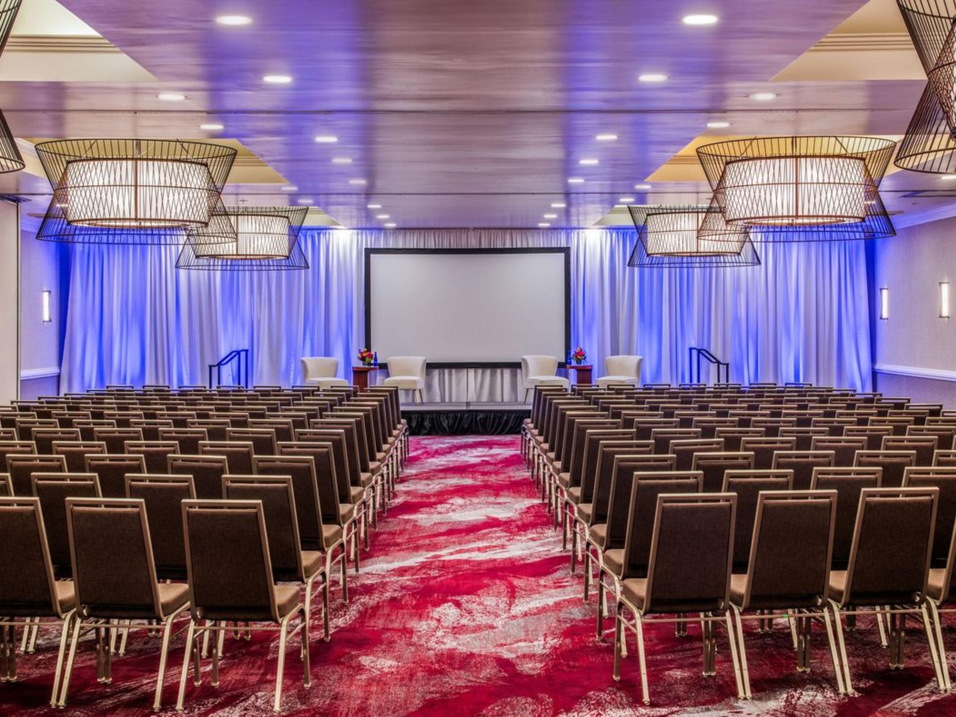 We provide the perfect spaces to connect. Whether it’s flexible gathering spaces to host your clients, or just celebratory drinks at the bar, we’re there to meet your needs. Small gatherings will fit perfectly in our executive boardroom, with larger meetings available to utilize our Santa Monica Meeting Room and the Plaza Ballroom.